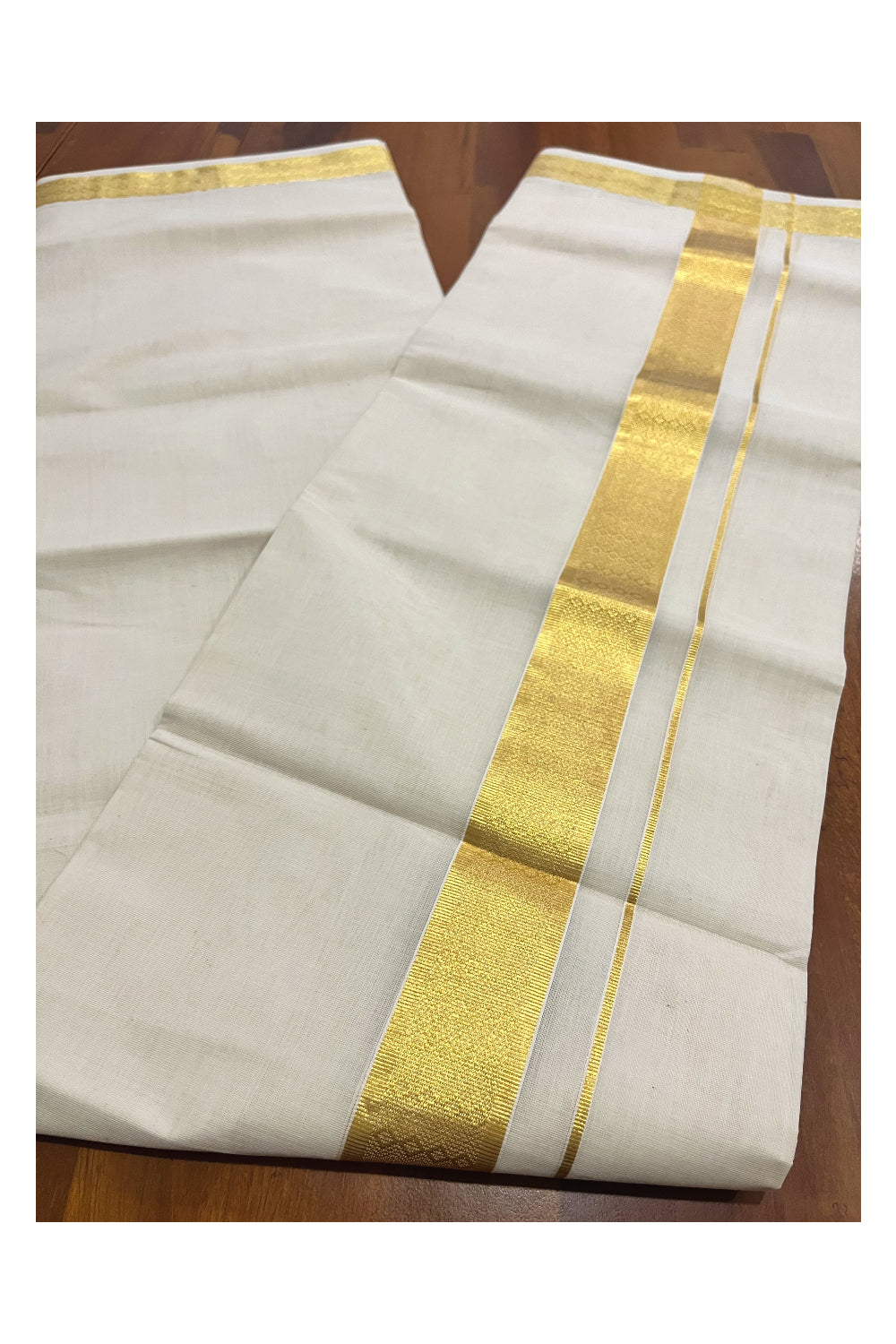 Southloom Premium Balaramapuram Unakkupaavu Handloom Mundu with Kasavu Woven Design Border (South Indian Kerala Dhoti)