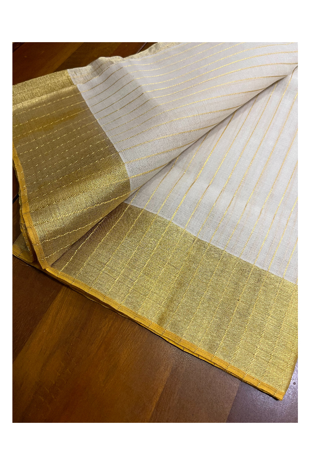 Southloom Super Premium Balaramapuram Handloom Cotton Lines Wedding Set Mundu