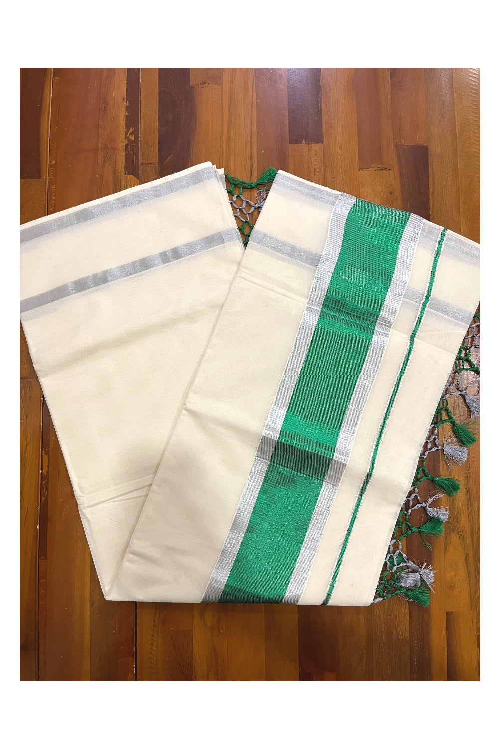 Pure Cotton Kerala Saree with Silver Border and Green Kasavu Pallu (Onam Saree 2023)