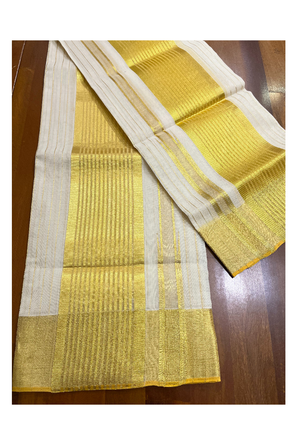 Southloom Super Premium Balaramapuram Handloom Cotton Lines Wedding Set Mundu