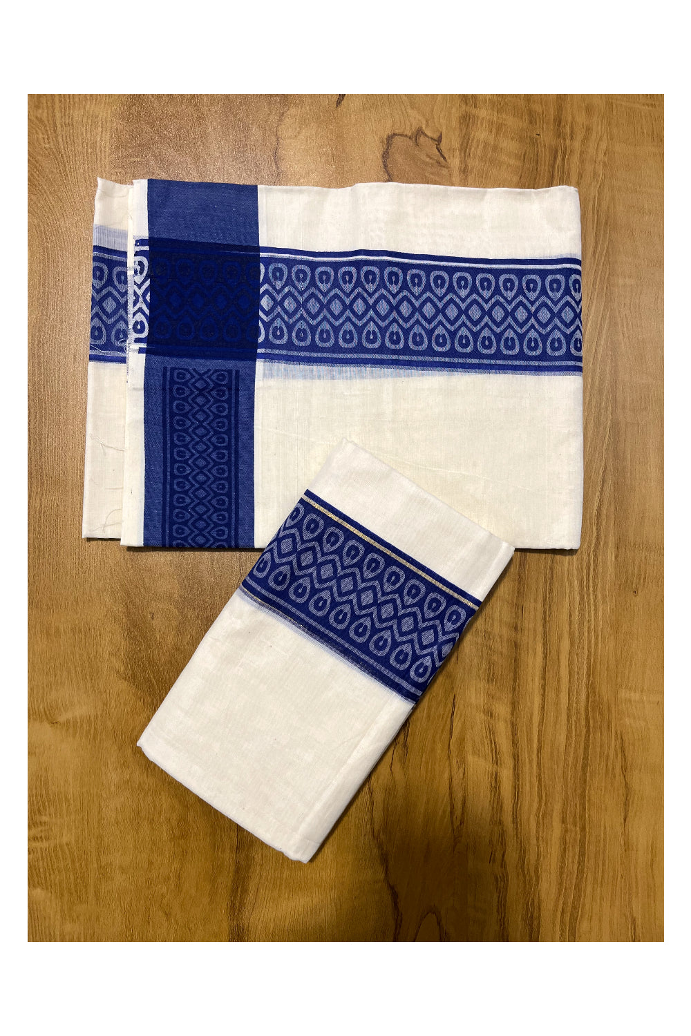 Kerala Cotton Single Set Mundu (Mundum Neriyathum) with Blue Block print Border 2.80Mtrs