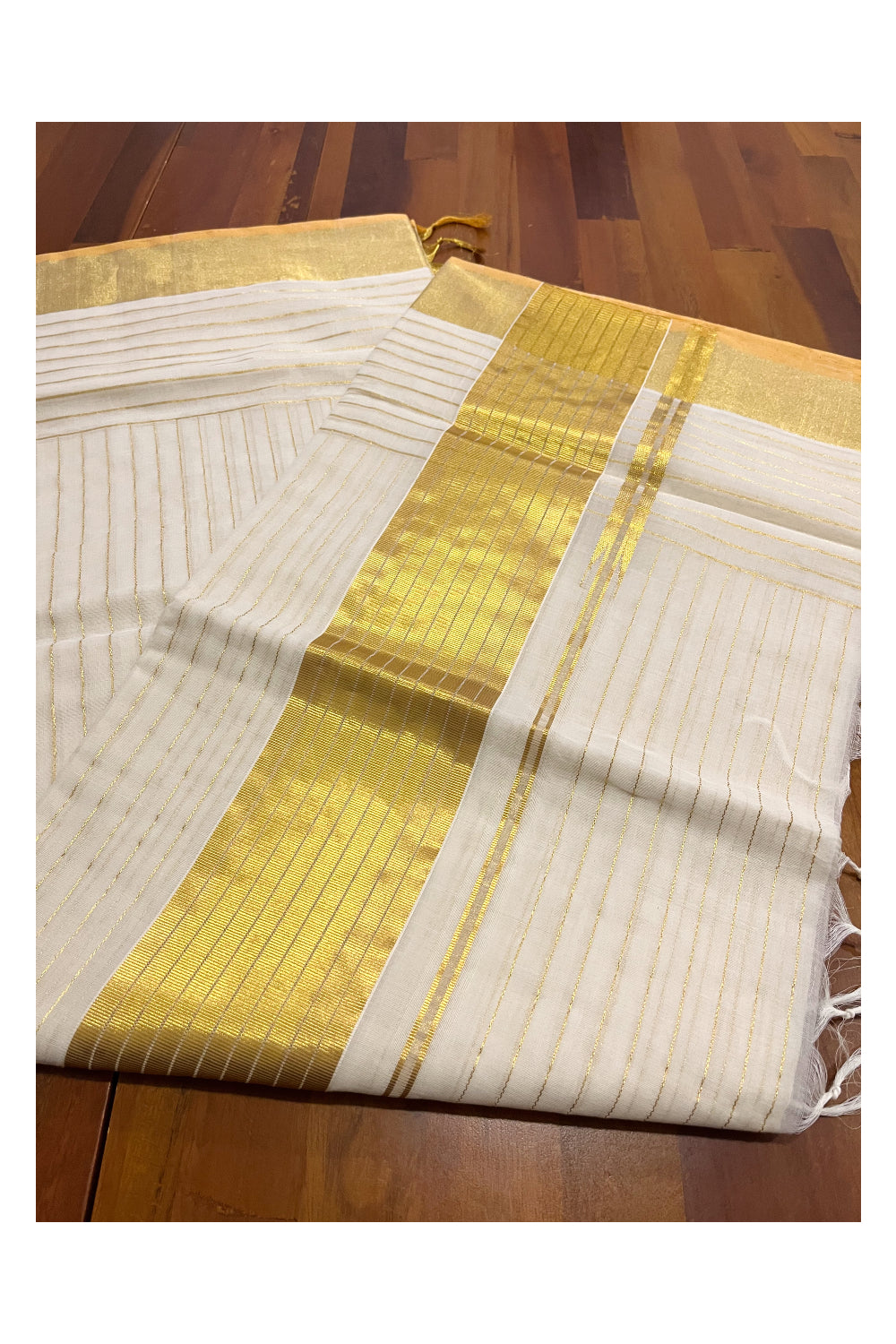 Southloom™ Handloom Premium Saree with Kasavu Lines Across Body