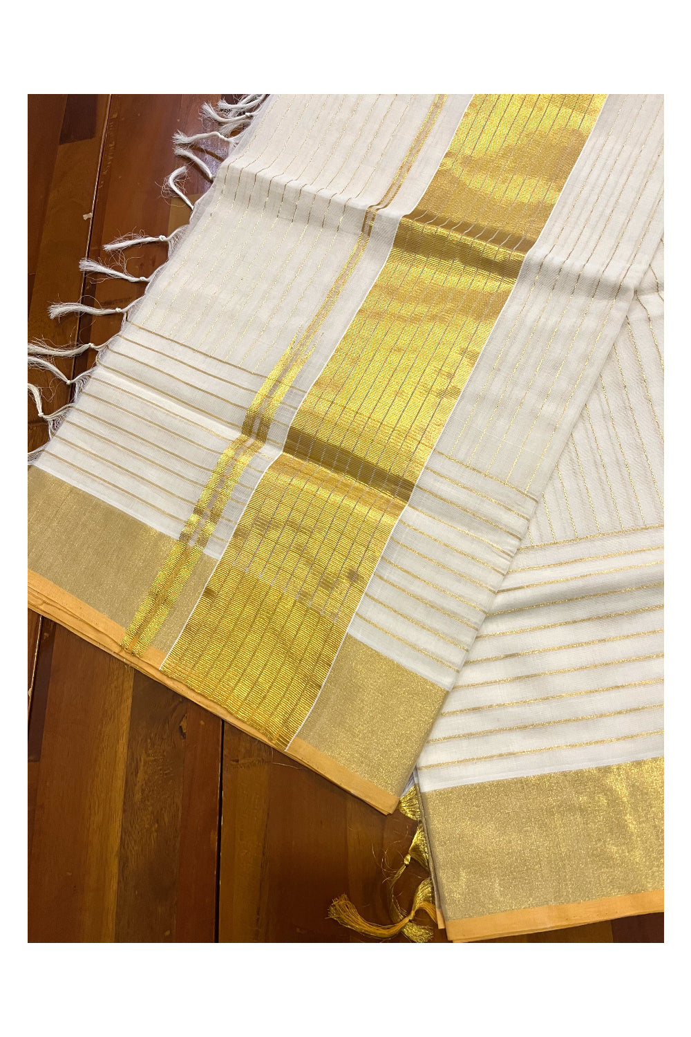 Southloom™ Handloom Premium Saree with Kasavu Lines Across Body