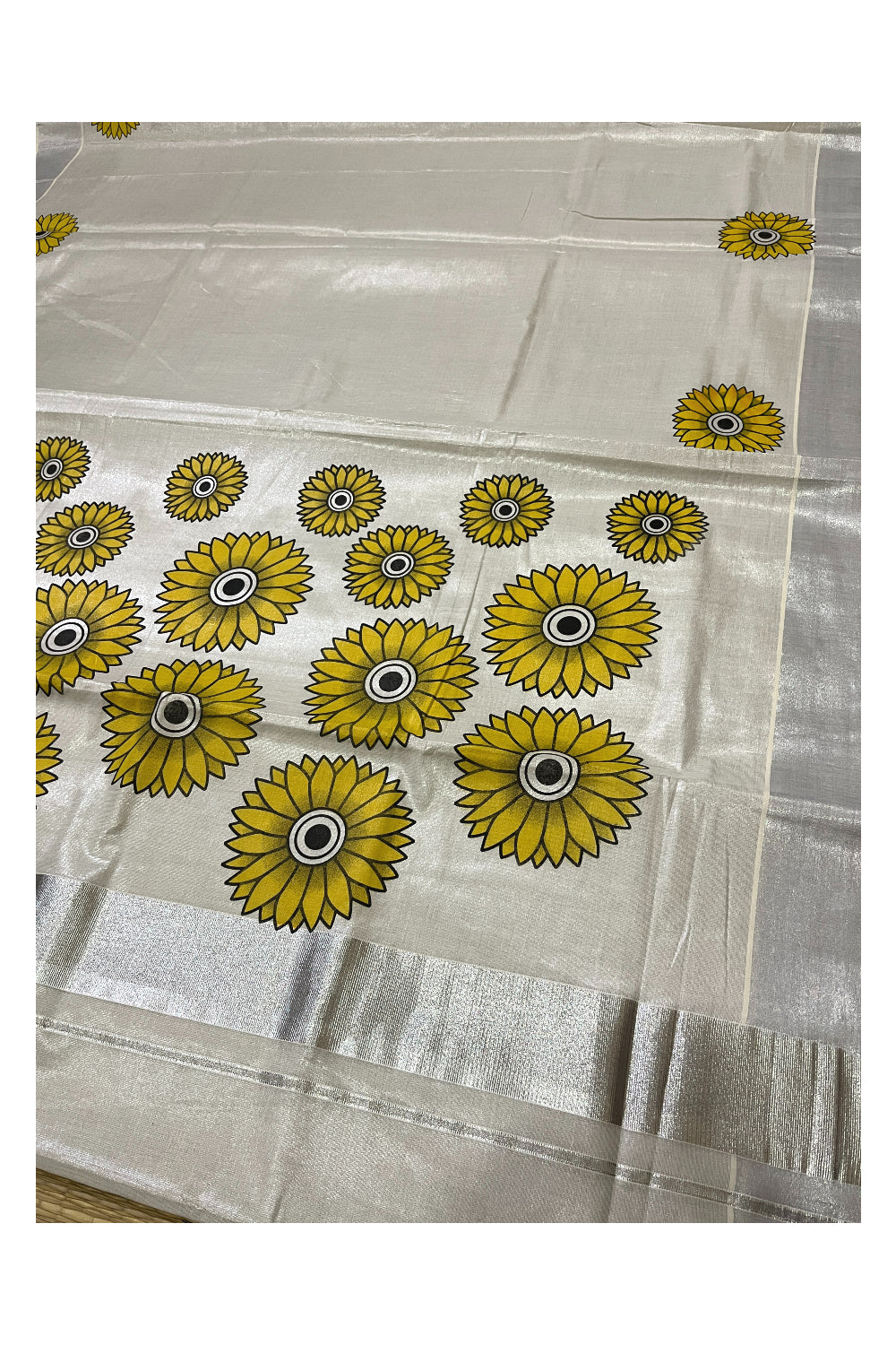 Southloom Exclusive Silver Tissue Kasavu Saree With Sunflower Art On Body and Pallu