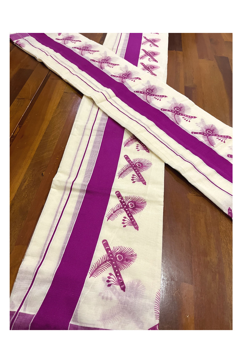 Kerala Cotton Mundum Neriyathum Single (Set Mundu) with Magenta Feather and Flute Block Prints on Border 2.80 Mtrs