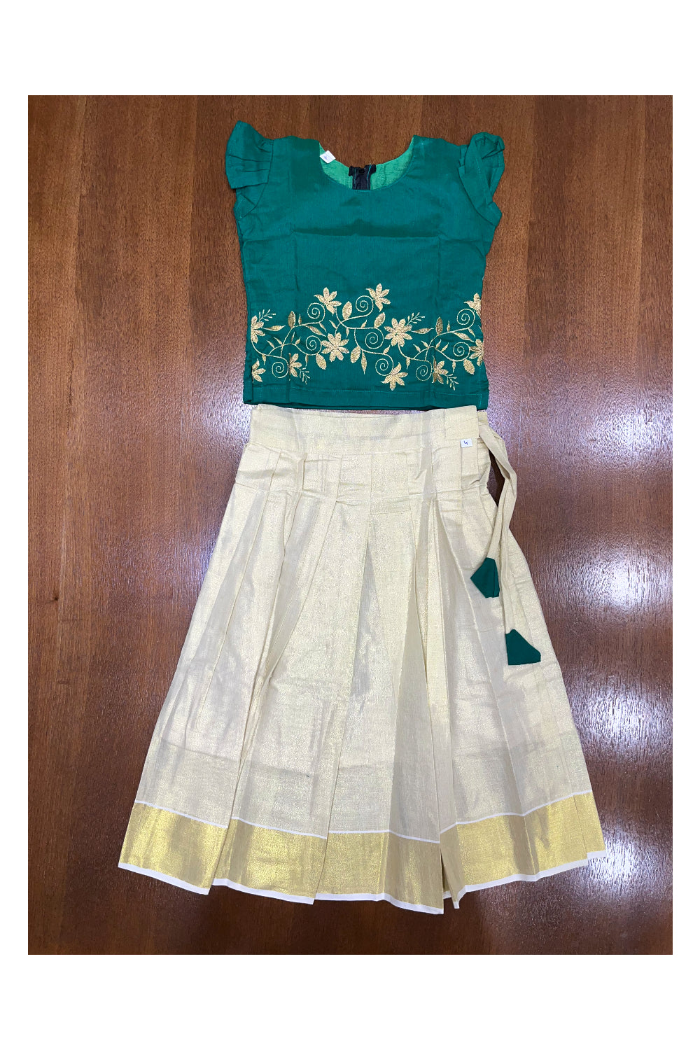 Southloom Kerala Green Pattupavada and Blouse with Embroidery Work (Age - 4 Year)