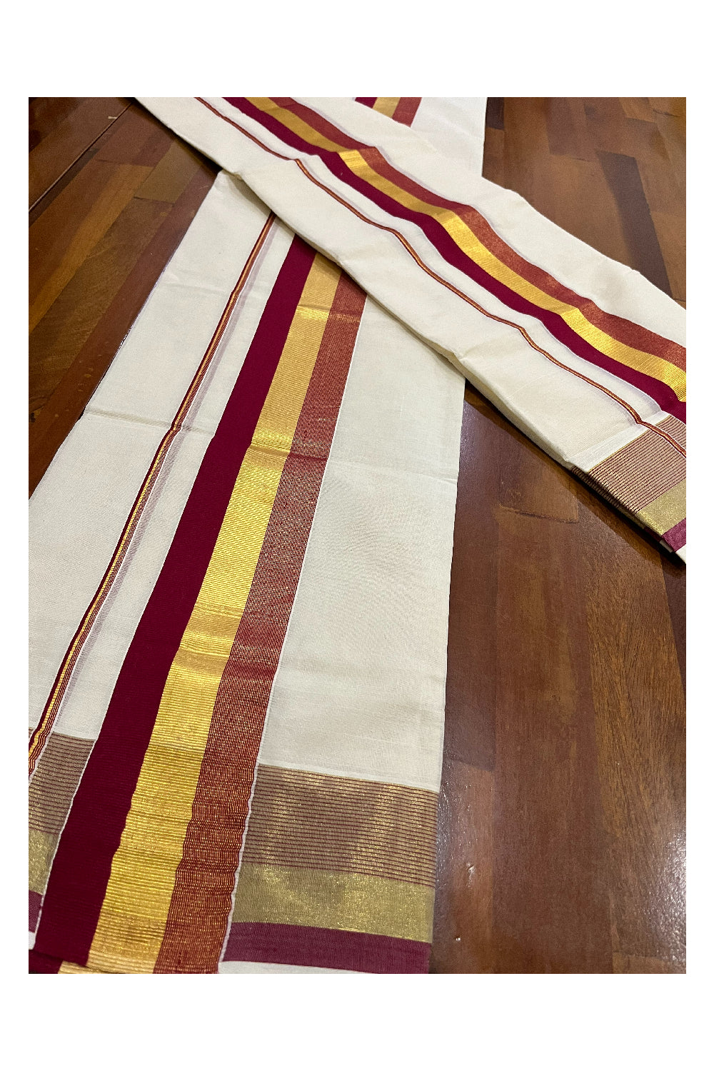 Pure Cotton Kerala Onam 2023 Set Mundu (Mundum Neriyathum) Single with Maroon and Kasavu Border 2.80 Mtrs