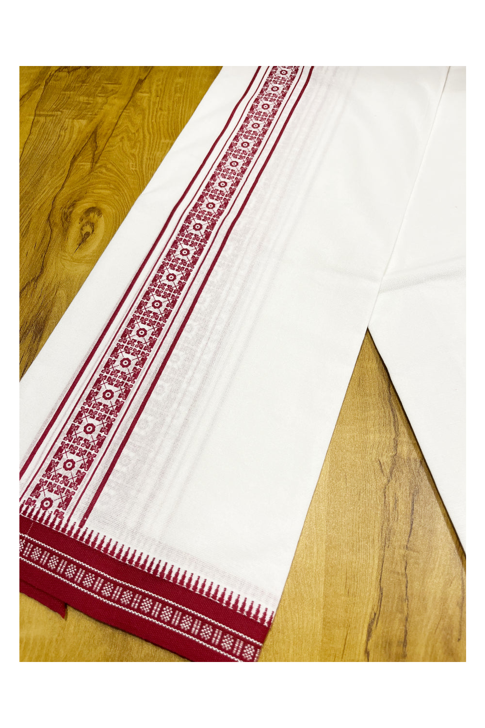 Southloom White And Red Printed Single Mundu / Otta Mundu / Lungi (South Indian Kerala Dhoti)