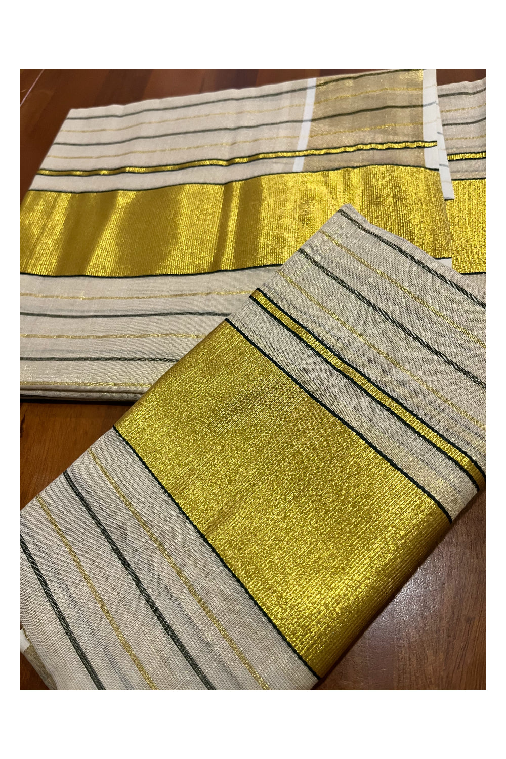 Kerala Tissue Single Set Mundu with Green and Golden Lines Designs 2.80 Mtrs