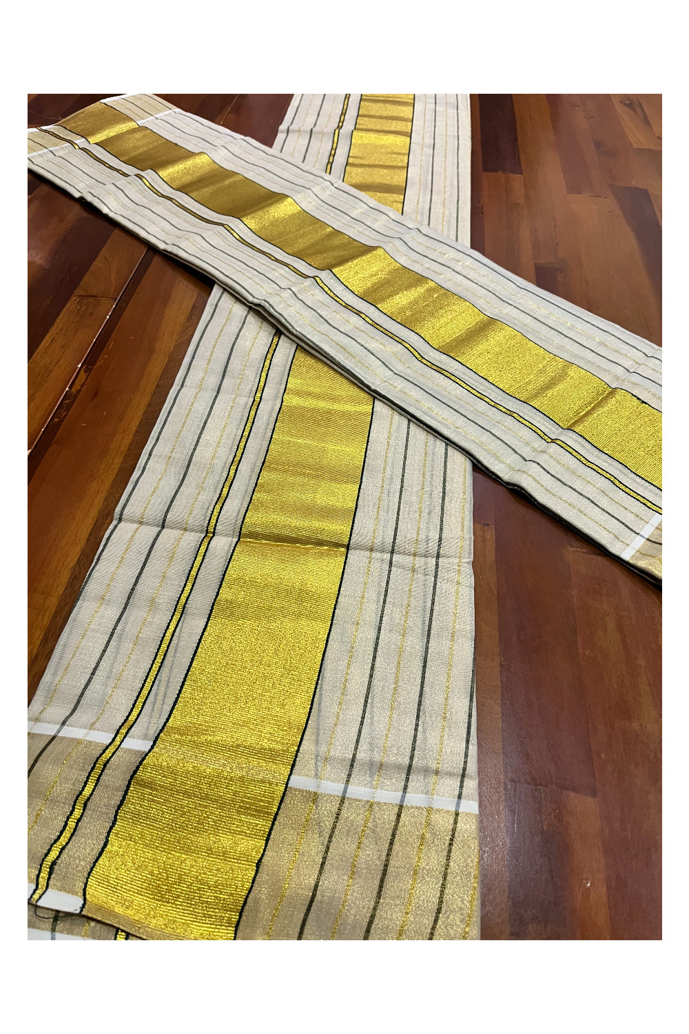 Kerala Tissue Single Set Mundu with Green and Golden Lines Designs 2.80 Mtrs