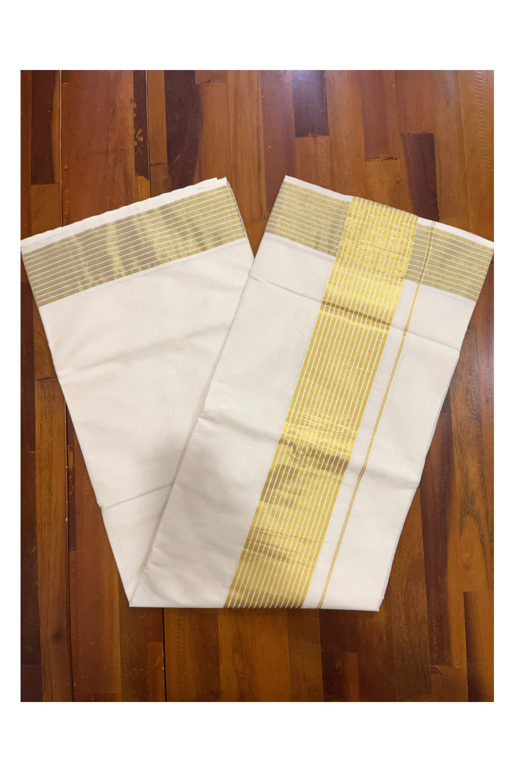 Pure Cotton Plain Kerala Saree With Lines Kasavu 5x4 Border