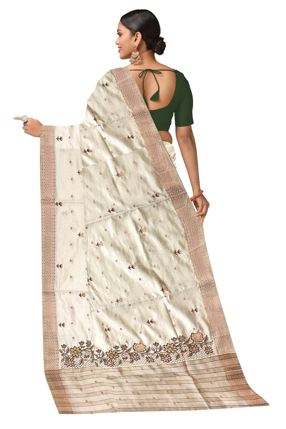 Southloom Off White Thread Work Cotton Saree with Hacoba Floral Designs on Munthani