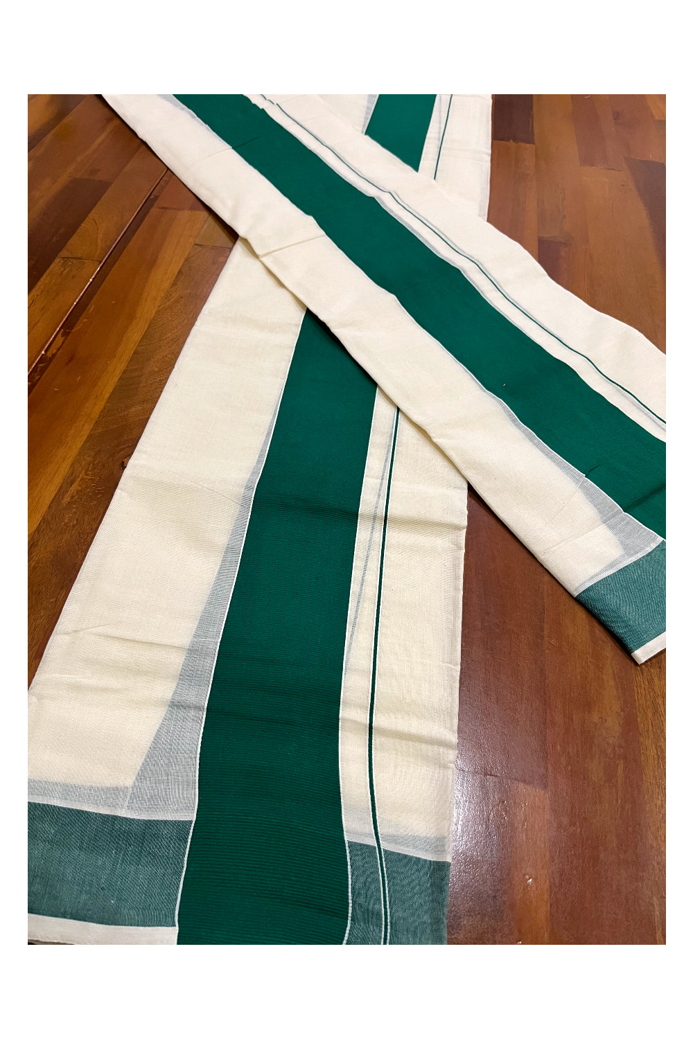 Kerala Cotton Mundum Neriyathum Single (Set Mundu) with Plain Green Kara 2.80 Mtrs