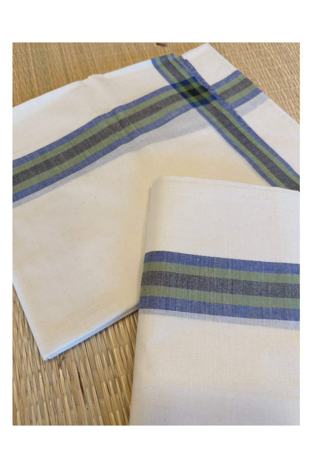 Kerala Cotton Mundum Neriyathum Single (Set Mundu) with Mulloth Design Green and Blue Border (Extra Soft Cotton)