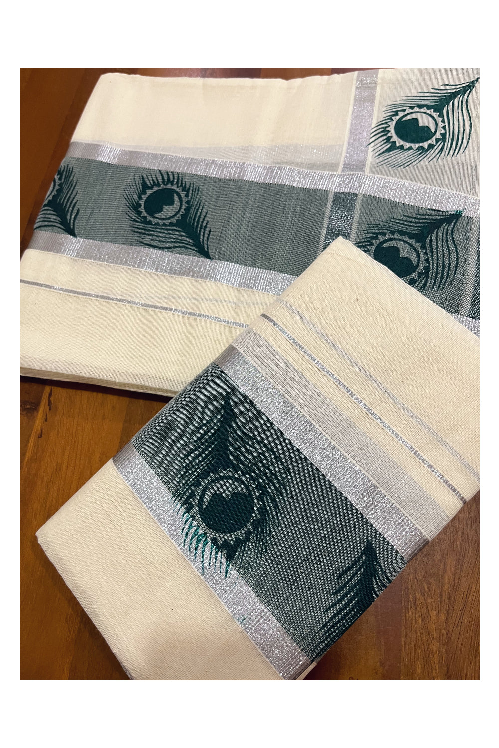 Kerala Cotton Mundum Neriyathum Single (Set Mundu) with Feather Block Prints in Green Silver Border