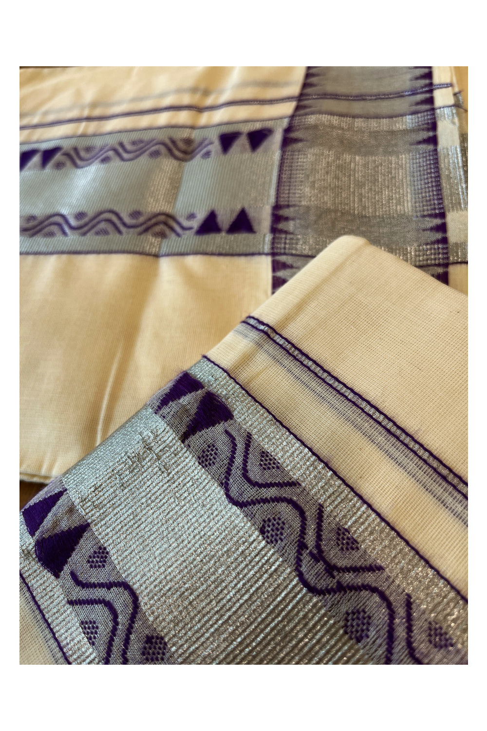 Kerala Cotton Mundum Neriyathum Single (Set Mundu) with Silver and Violet Temple Border