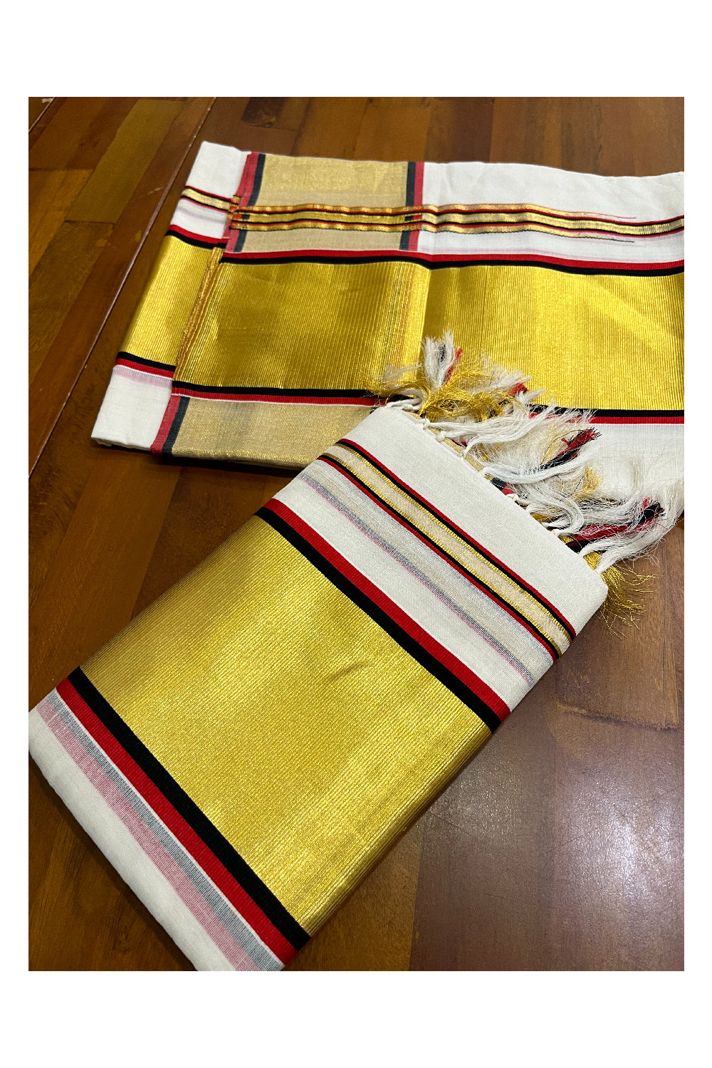 Southloom Premium Balaramapuram Unakkupaavu Handloom Cotton Wedding Kasavu Set Mundu with Red Black Border. 2.80 Mtrs