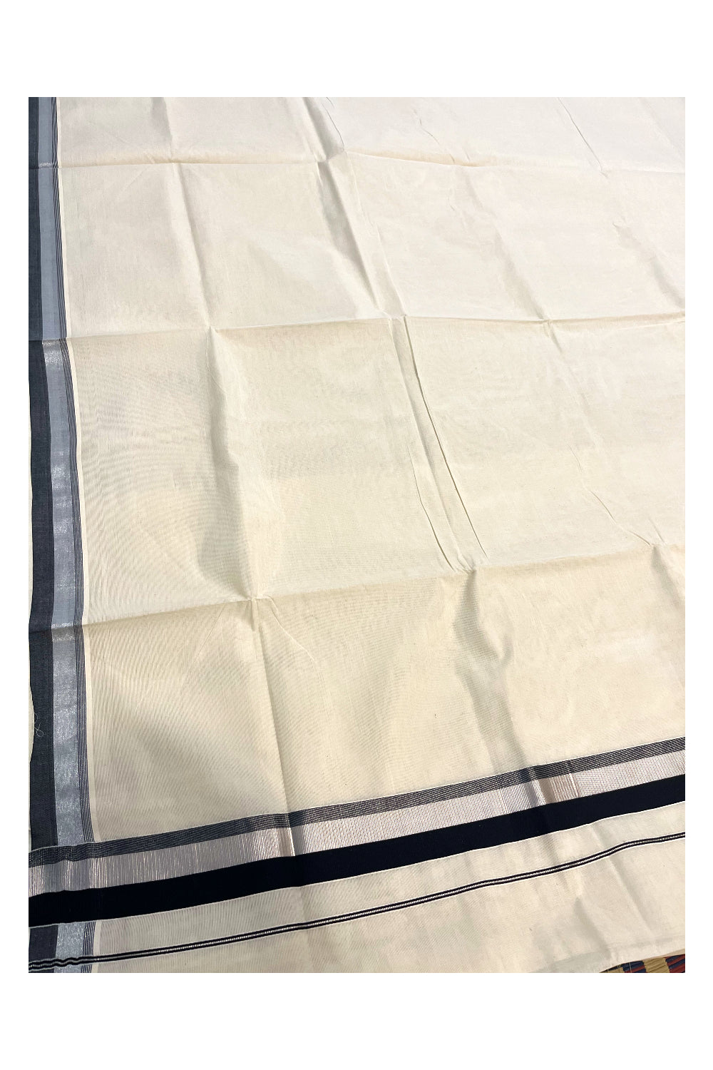 Kerala Pure Cotton Plain Saree with Silver Kasavu and Black Border