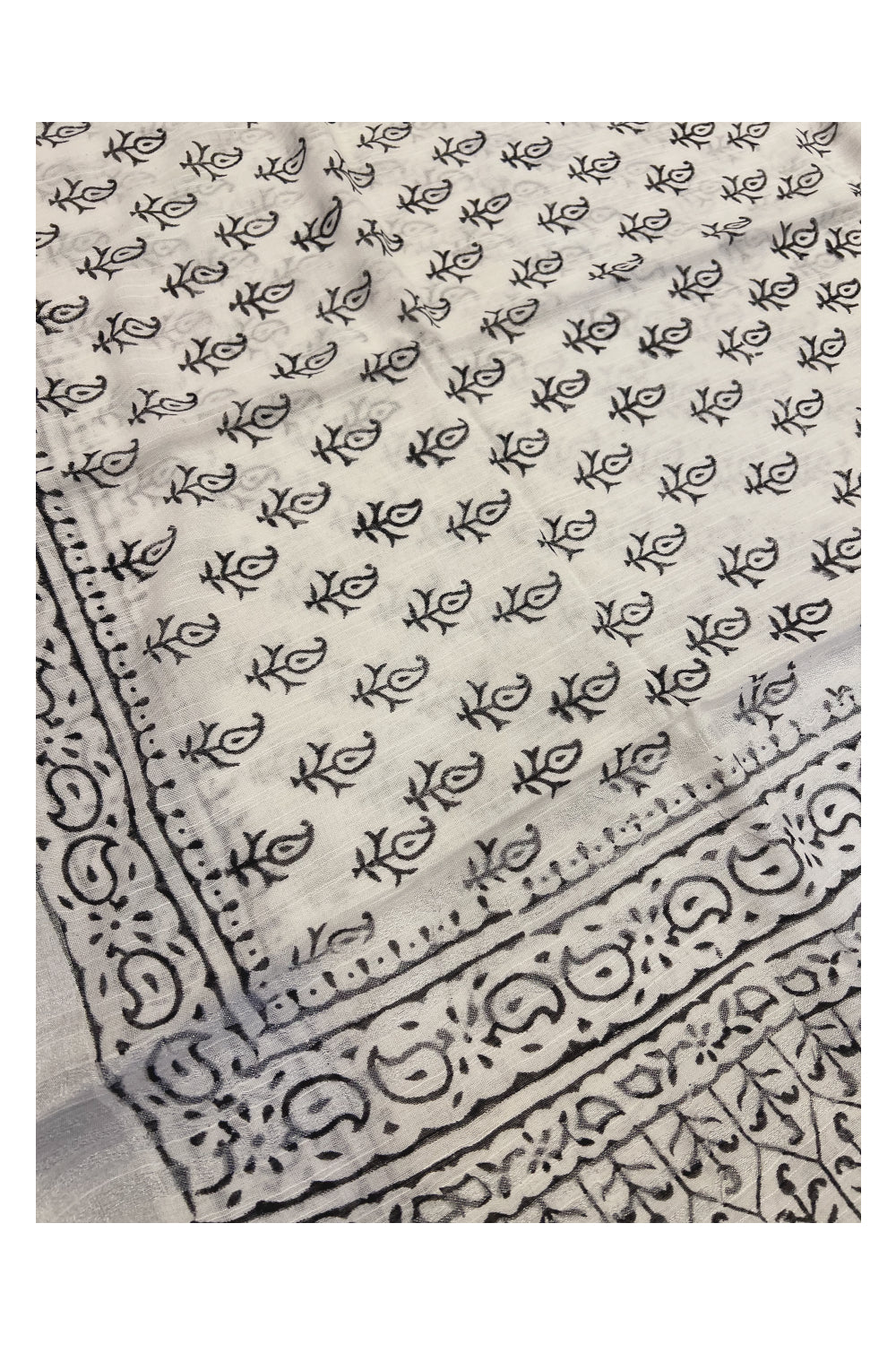 Southloom Linen White and Black Designer Saree