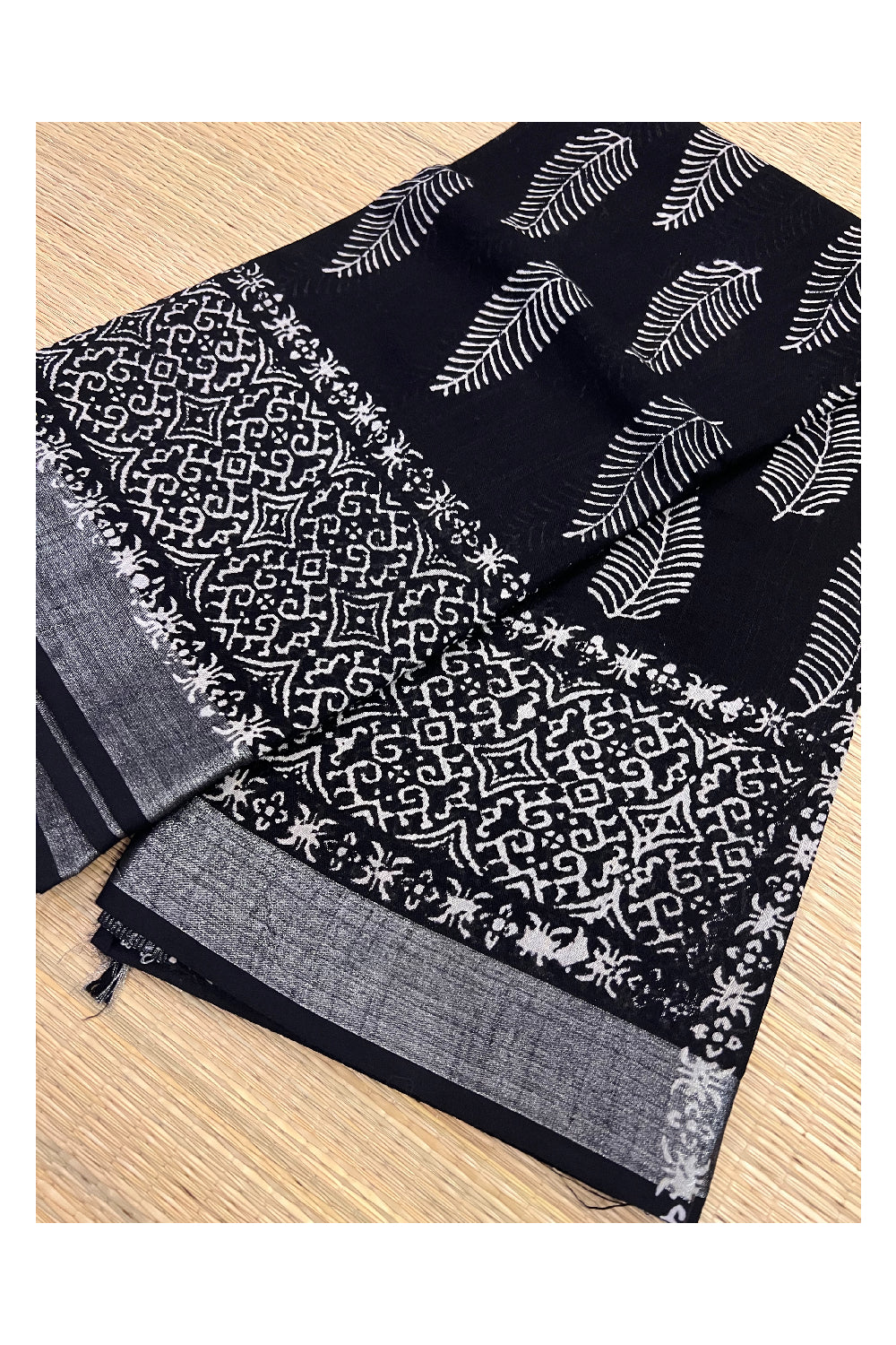 Southloom Linen Black and White Designer Saree