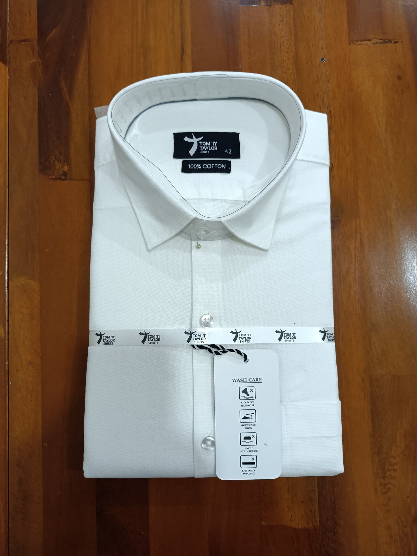 Pure Cotton White Solid Shirt (42 FS)