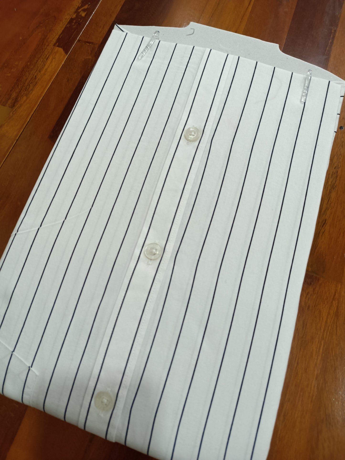 Pure Cotton White Striped Shirt (42 FS)