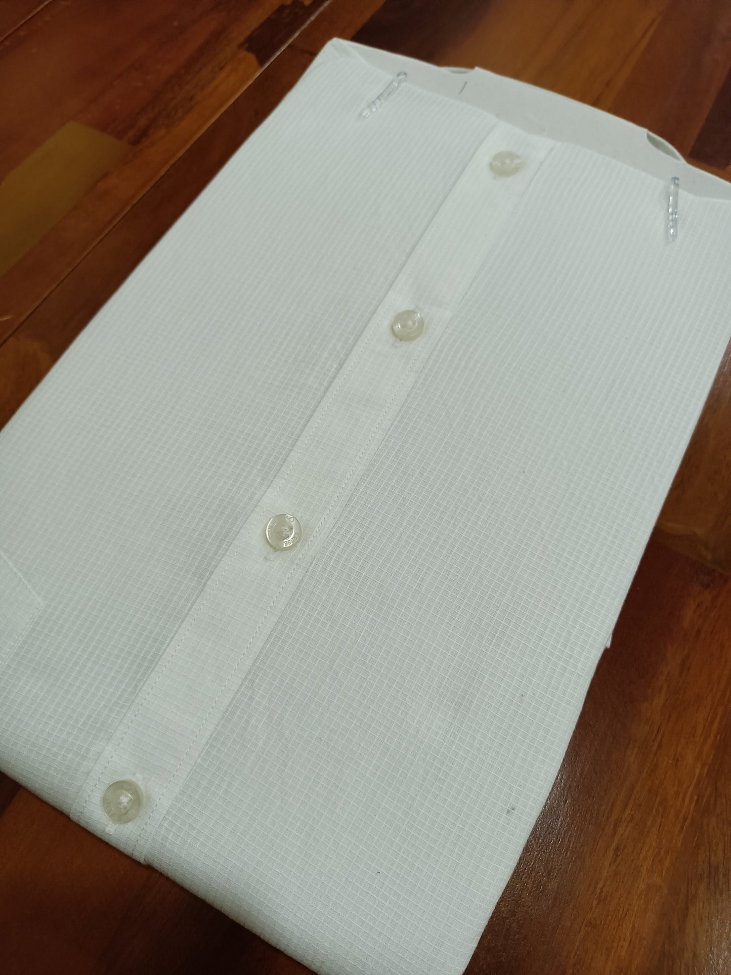 Pure Cotton White Small Checkered Shirt (44 HS)