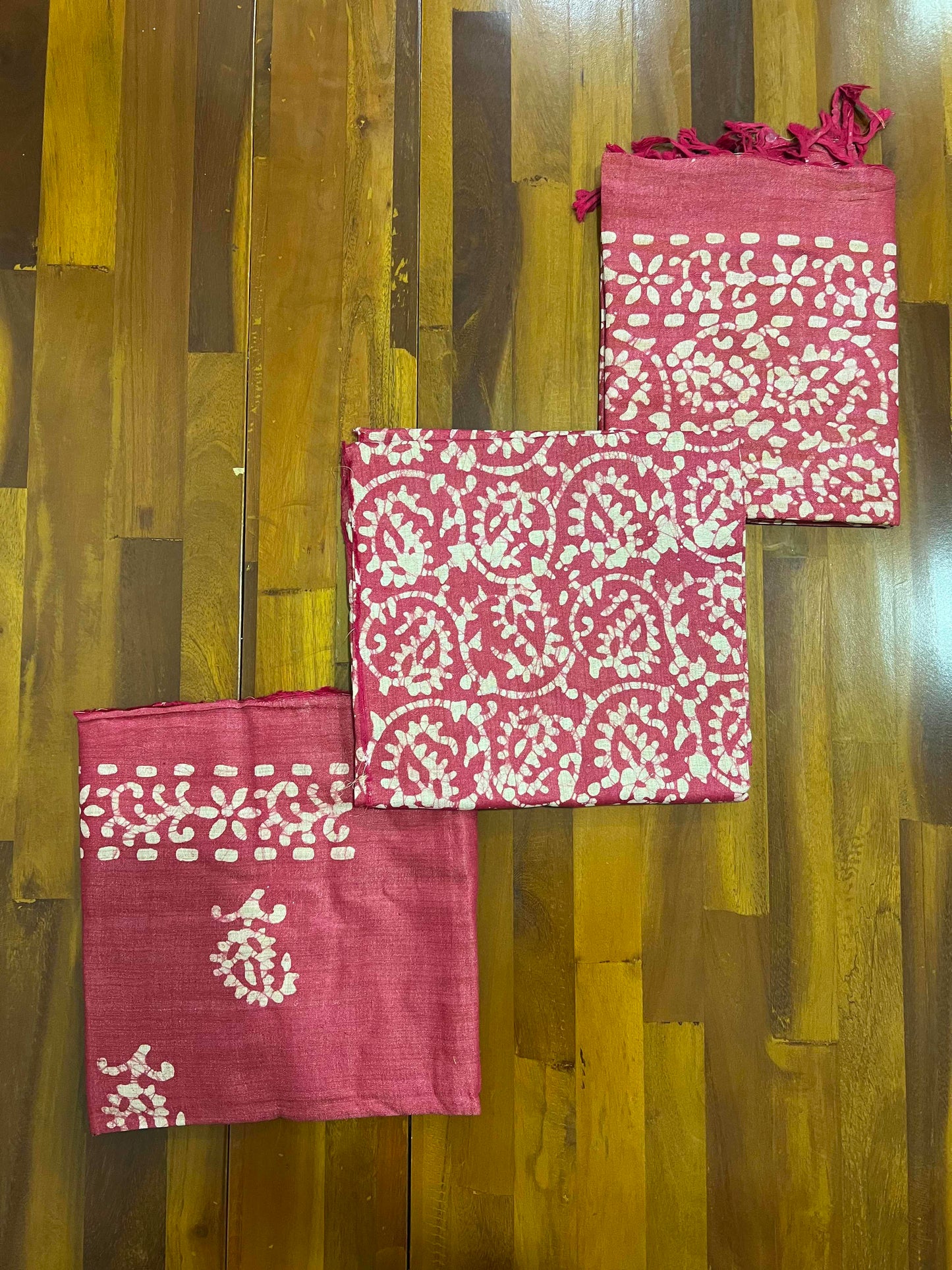 Southloom™ Pure Cotton Churidar Salwar Suit Material in Pinkish Red with Baswara Prints