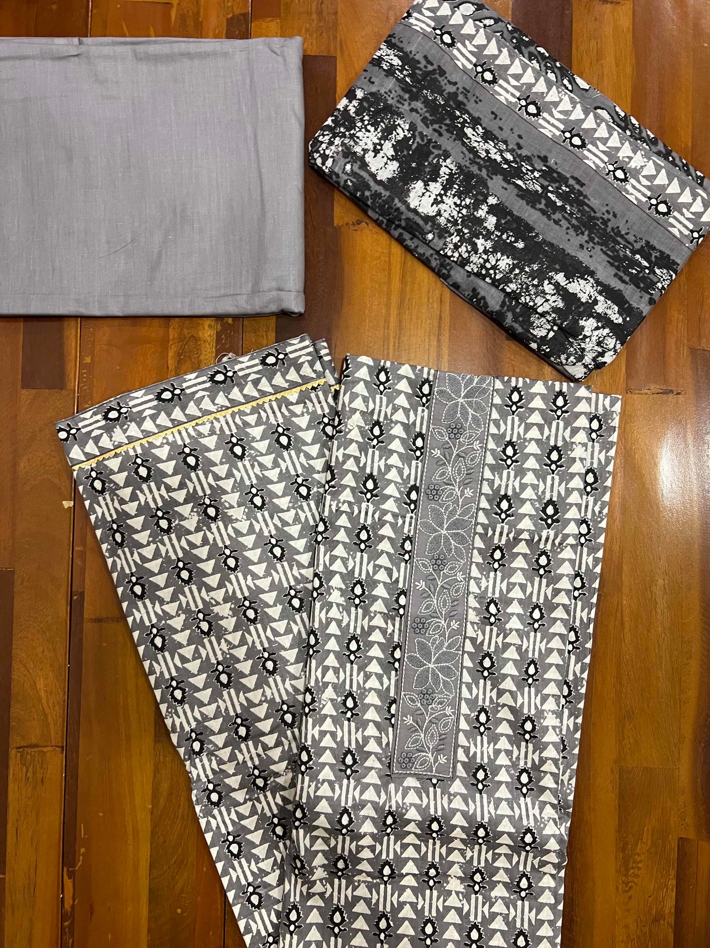 Southloom™ Cotton Churidar Salwar Suit Material in Grey with Prints