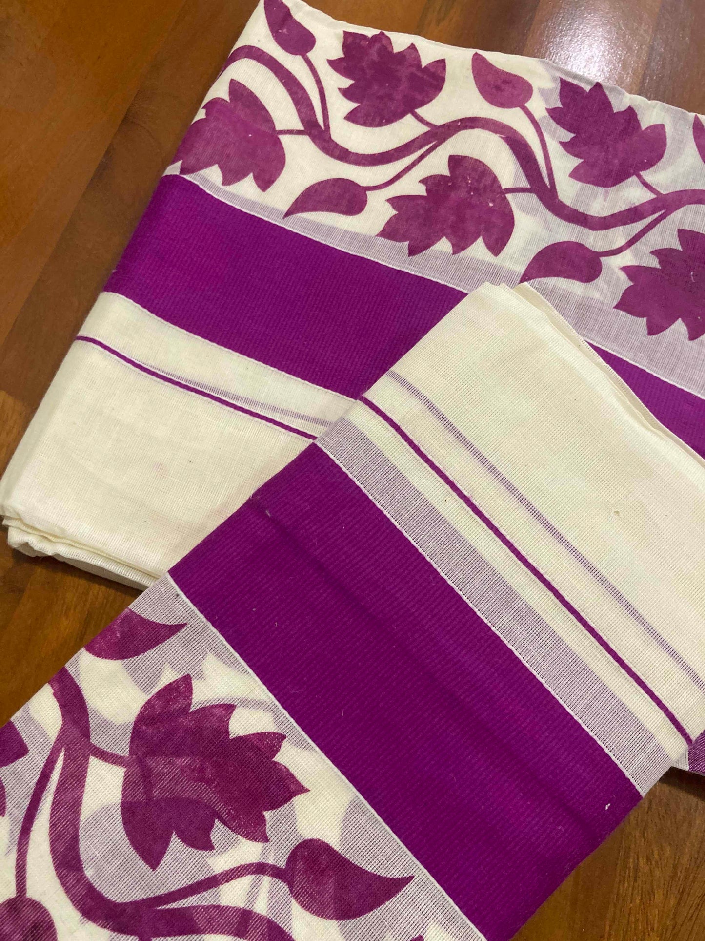 Single Plain Set Mundu in Magenta with Floral Block Prints (Mundum Neriyathum)