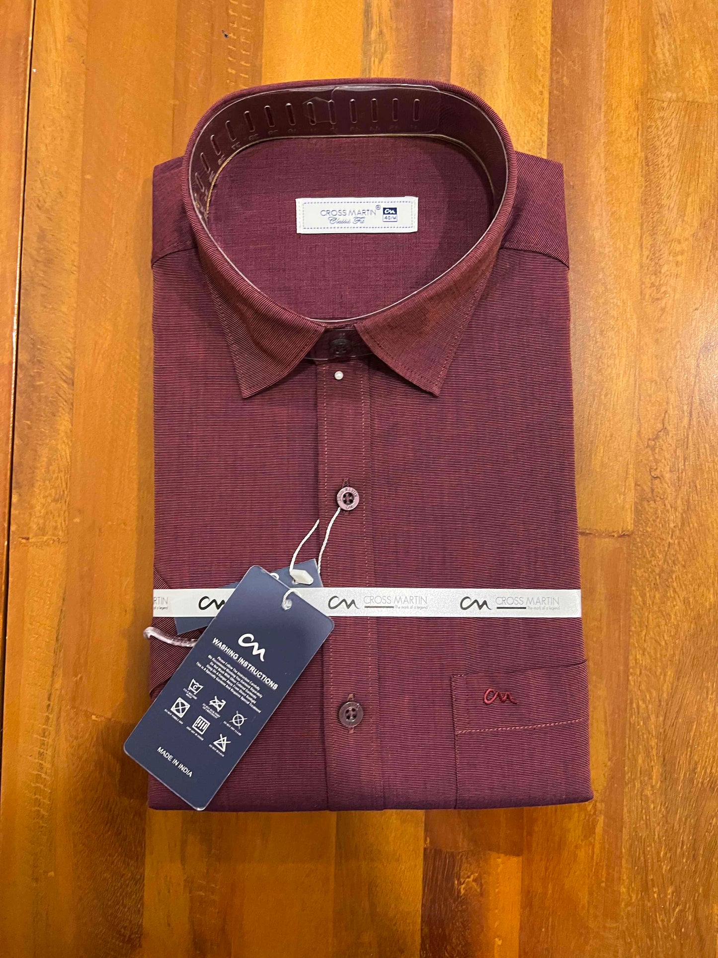 Pure Cotton Maroon Solid Shirt (40 HS)