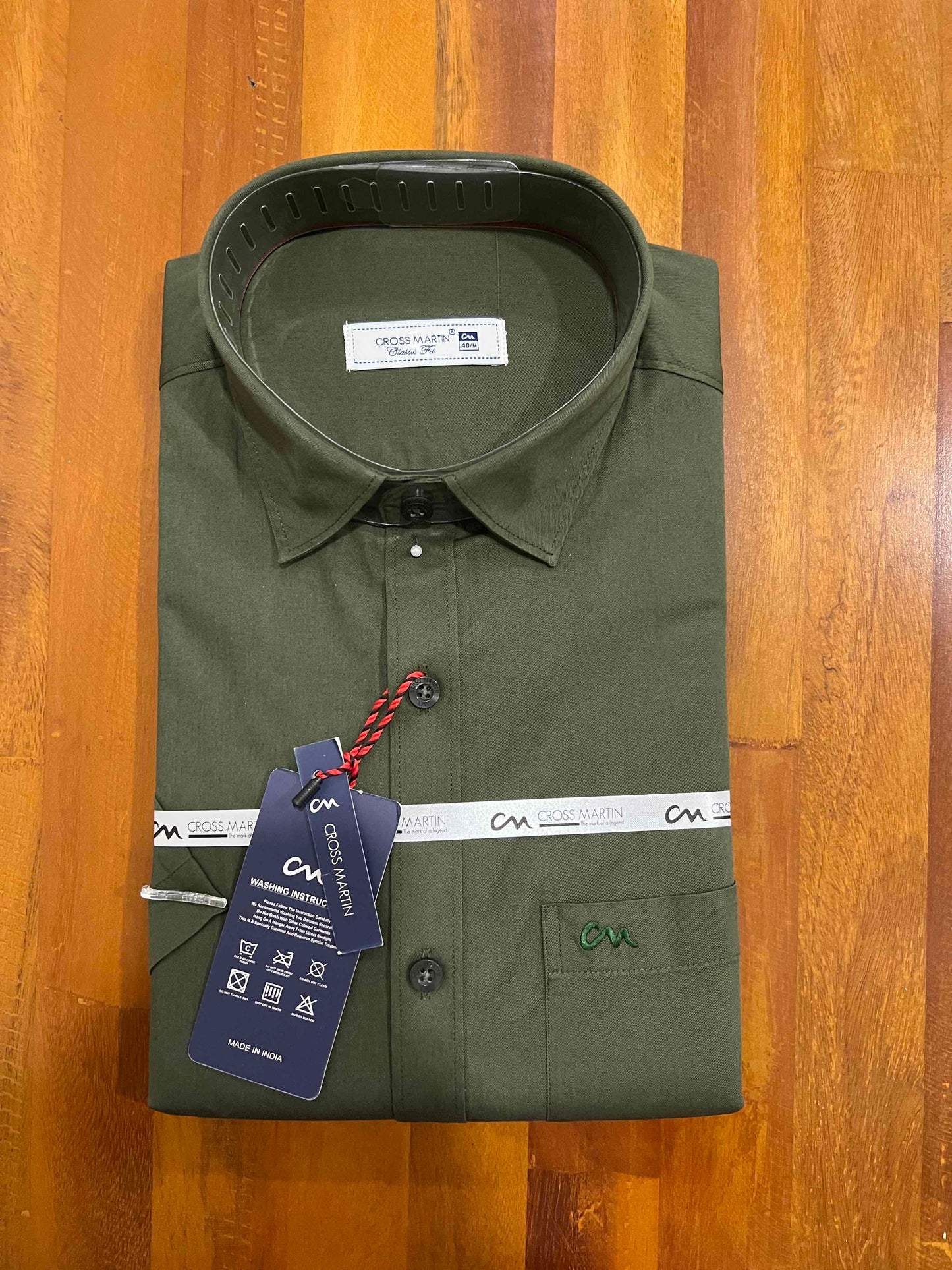 Pure Cotton Dark Green Solid Shirt (40 HS)