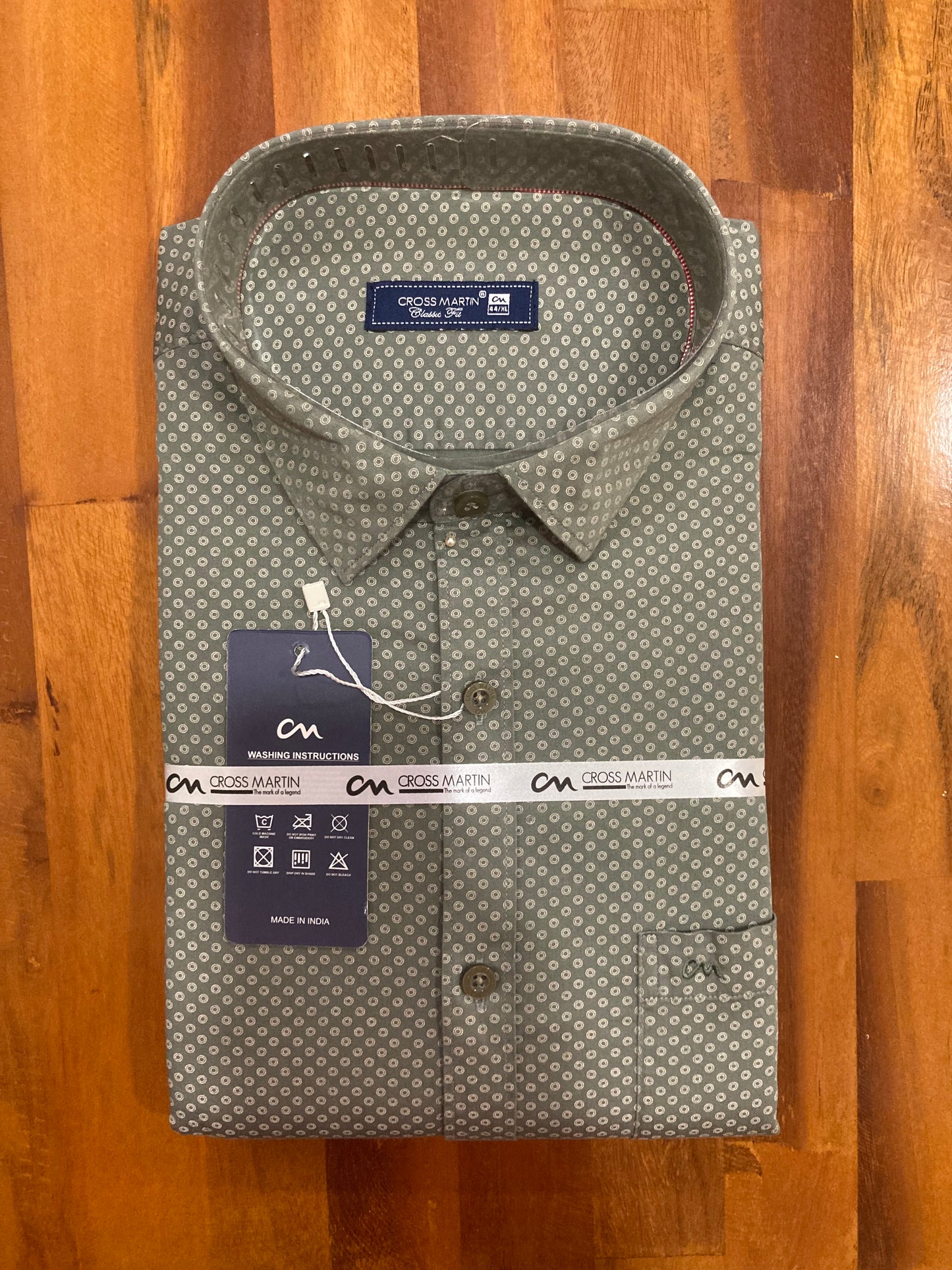 Pure Cotton Olive Green Printed Shirt (44 FS)