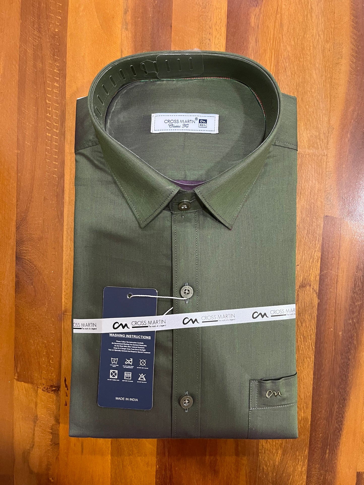 Pure Cotton Olive Green Solid Shirt (42 FS)