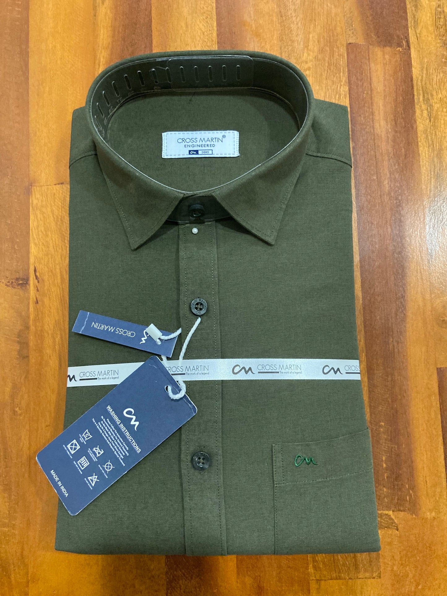 Pure Cotton Dark Green Solid Shirt (38 FS)