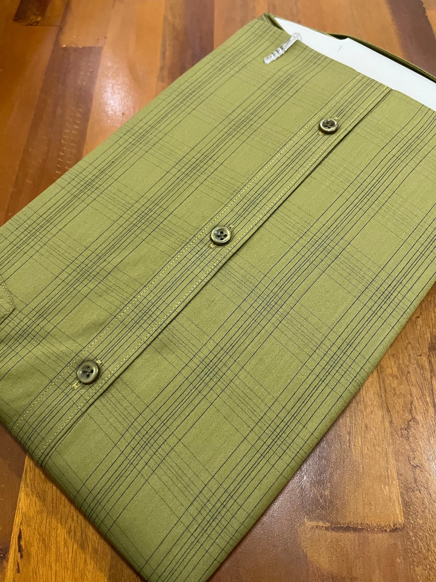 Pure Cotton Green With Check Design Shirt (46 FS)
