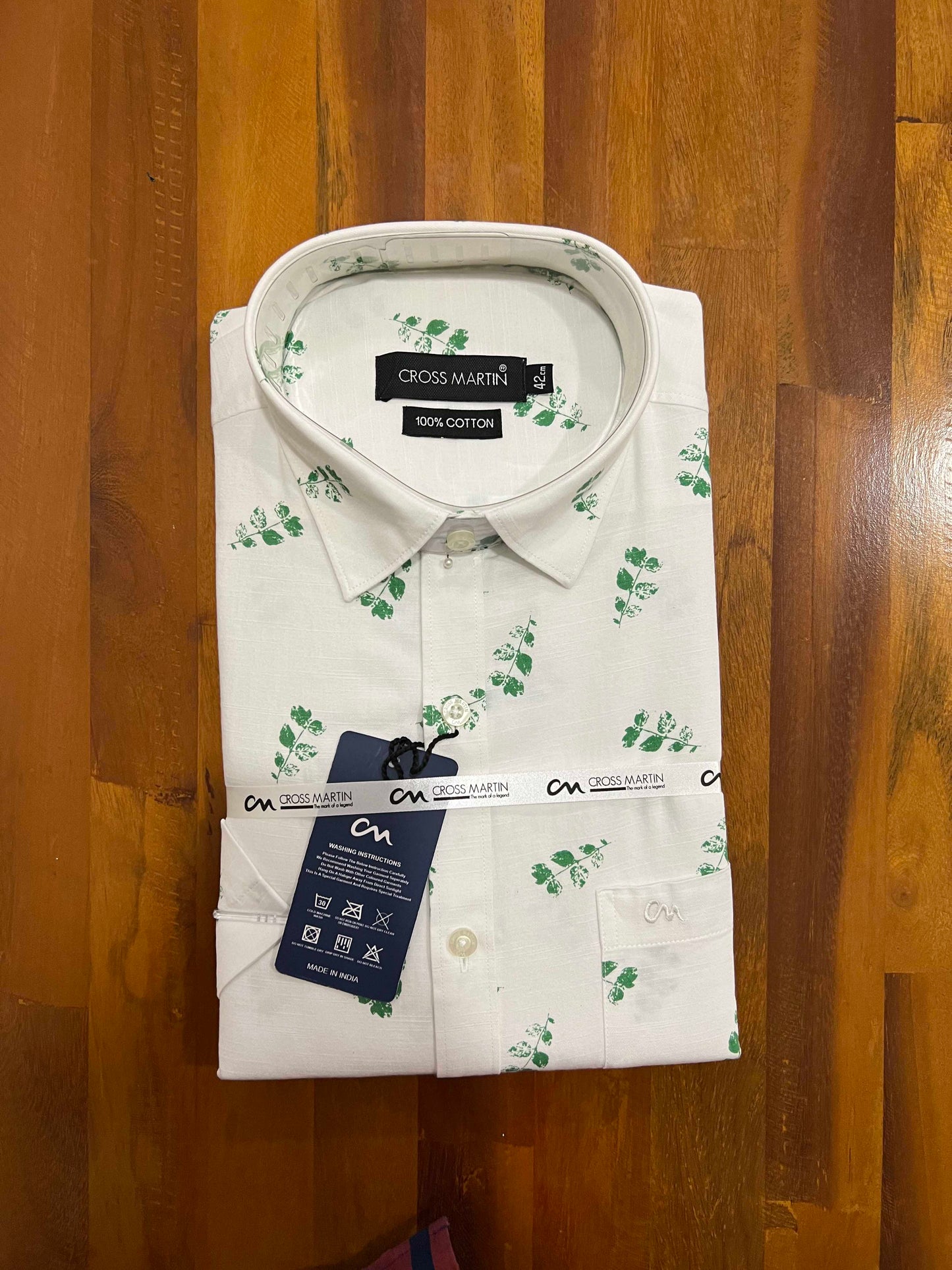 Pure Cotton Green Printed White Shirt (42 HS)