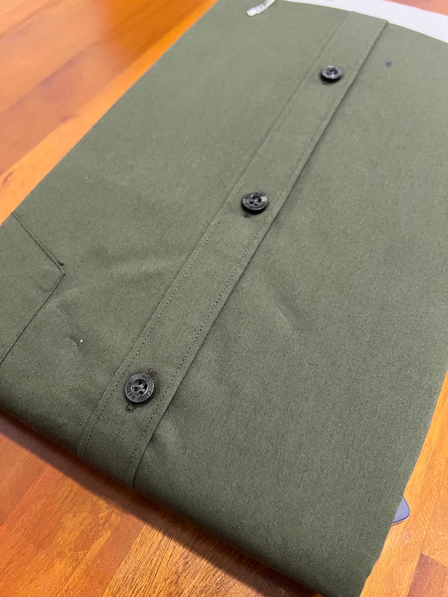Pure Cotton Dark Green Solid Shirt (44 HS)