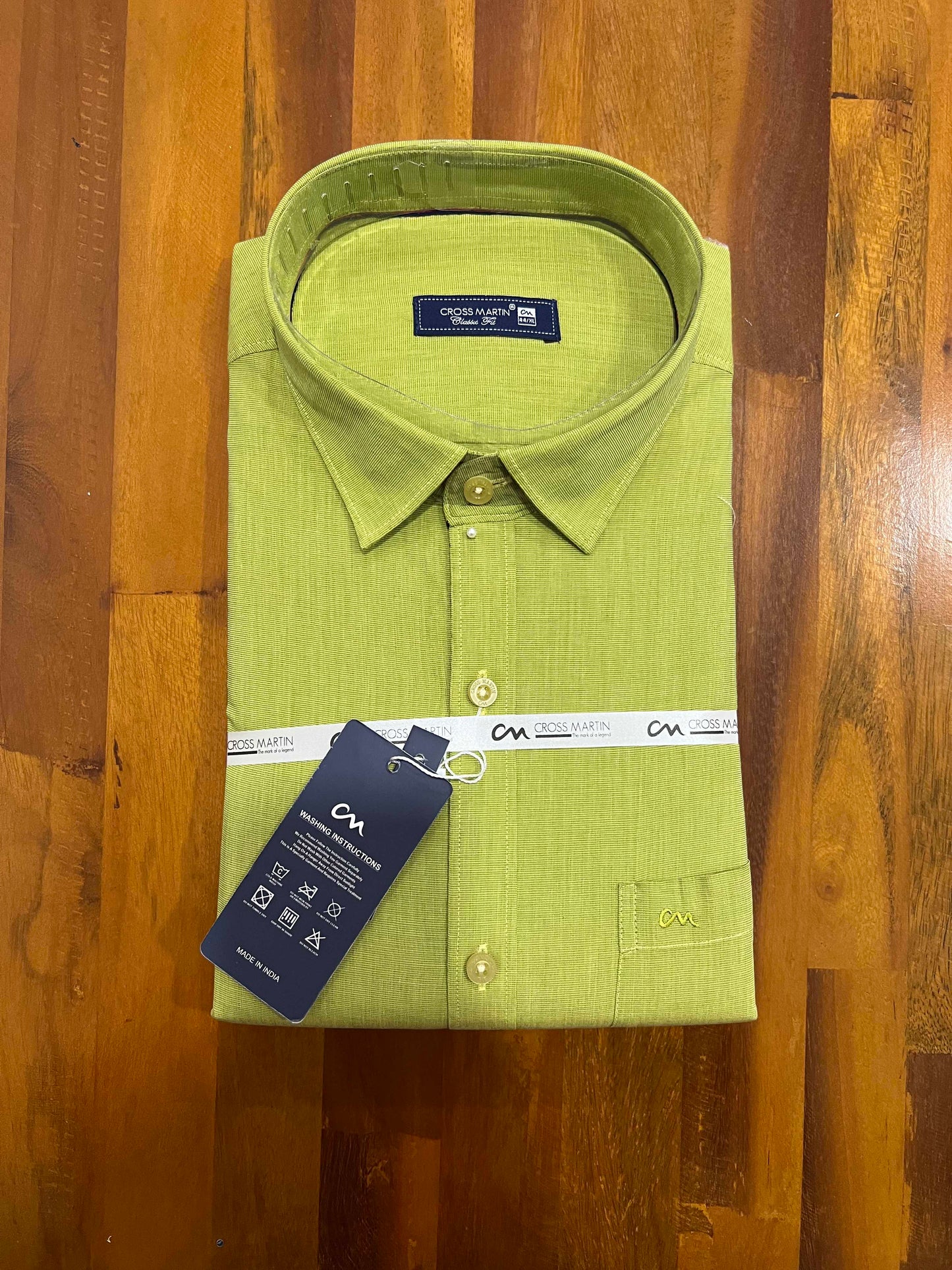 Pure Cotton Light Green Solid Shirt (44 FS)