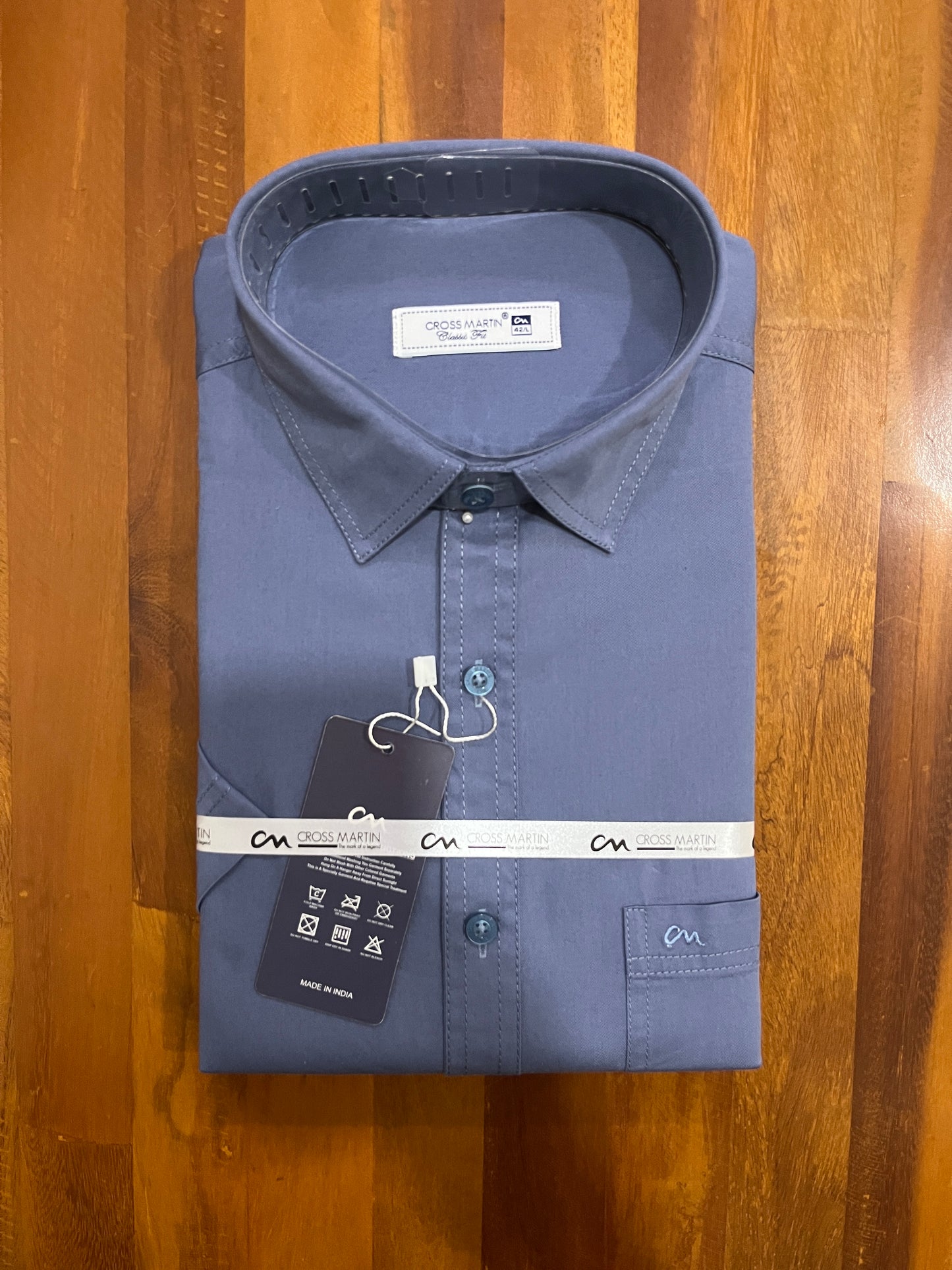 Pure Cotton Ash Blue Solid Shirt (42 HS)