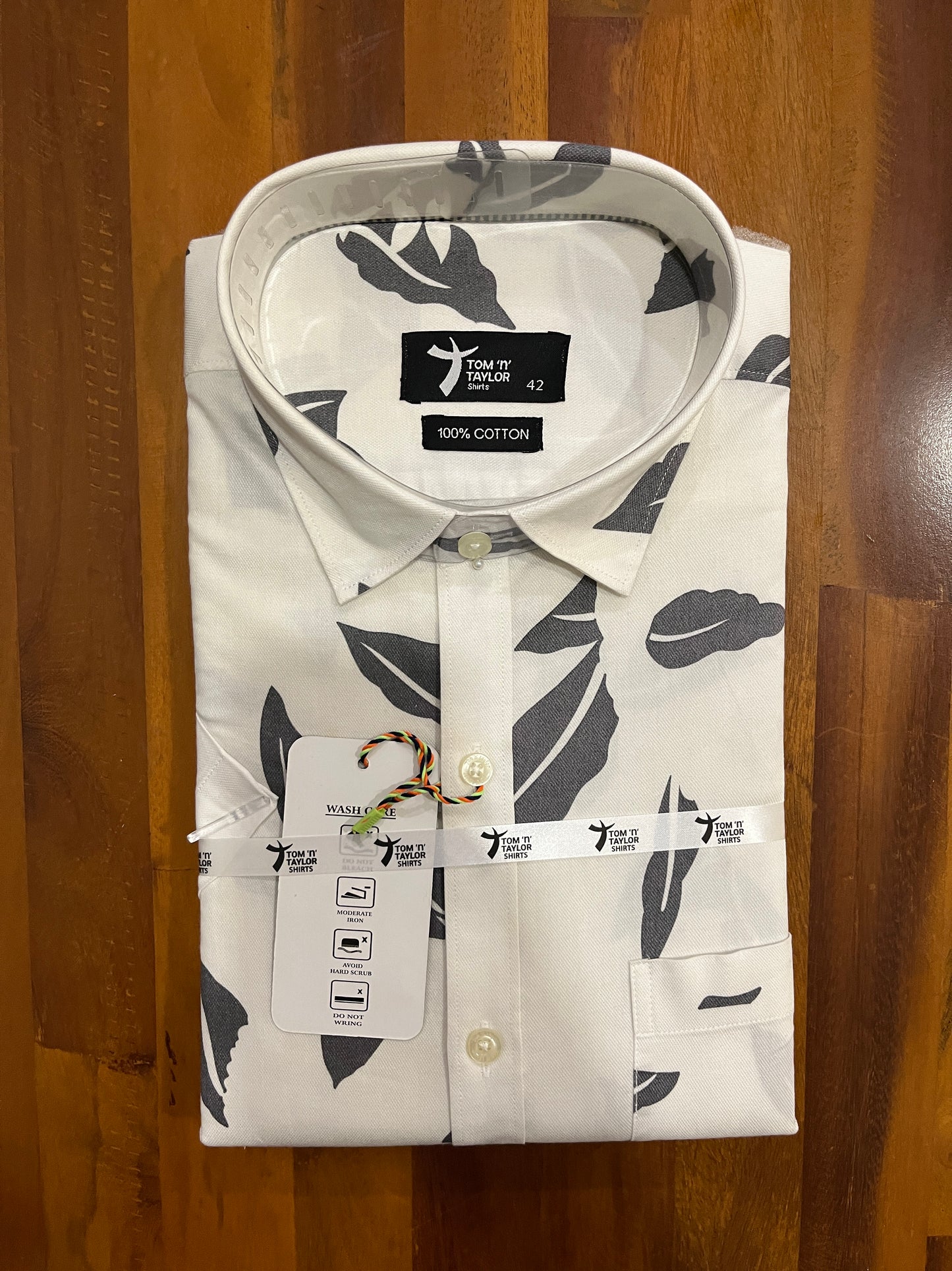 Pure Cotton White Printed Shirt (42 HS)