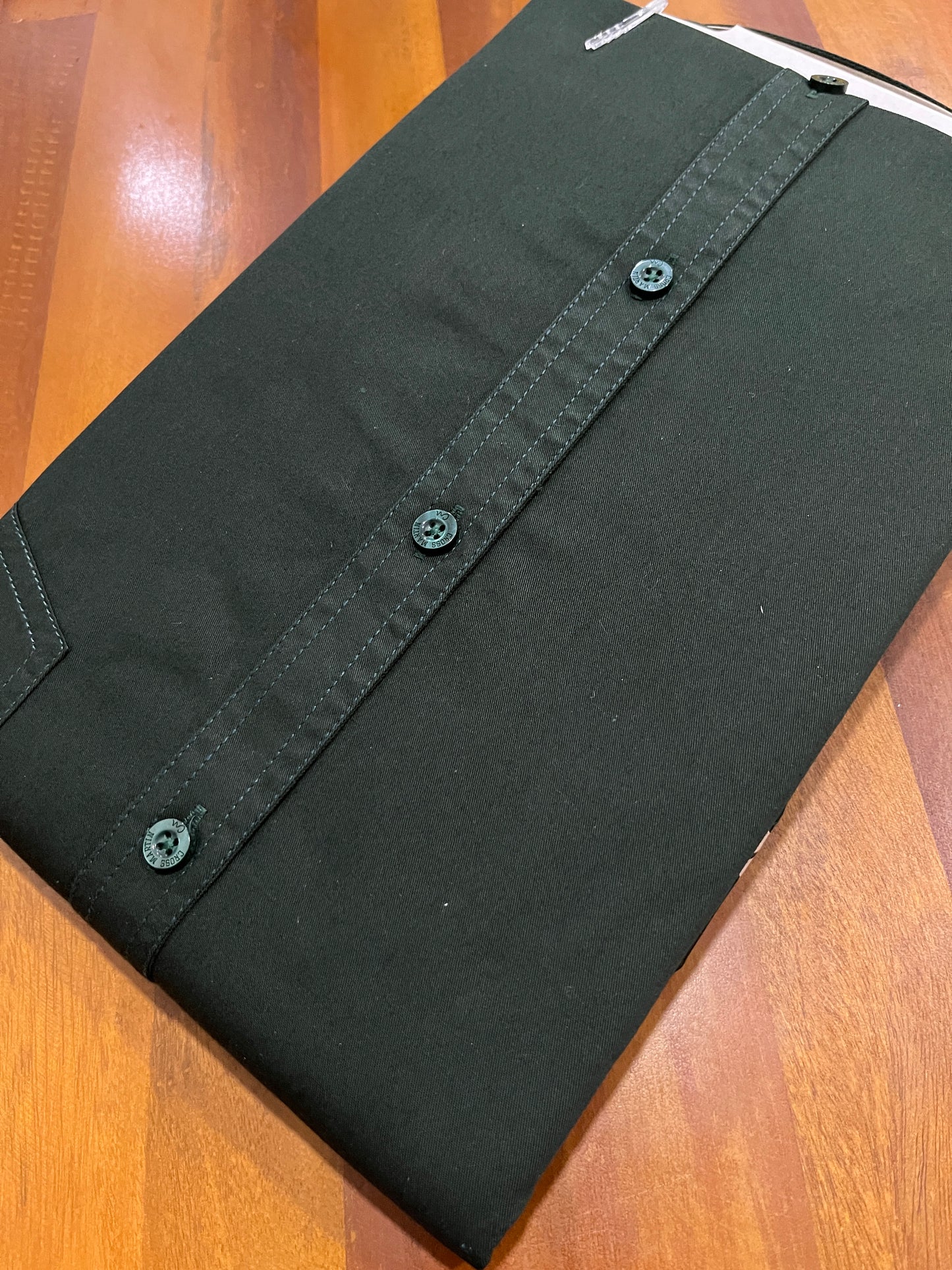 Pure Cotton Dark Green Solid Shirt (42 HS)