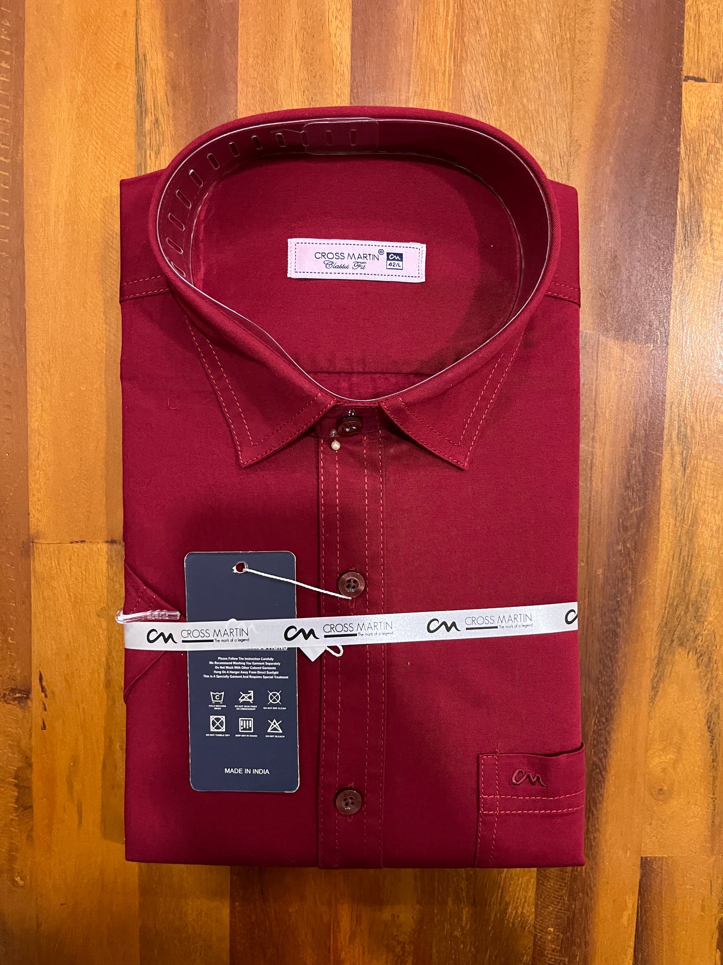 Pure Cotton Maroon Solid Shirt (42 HS)