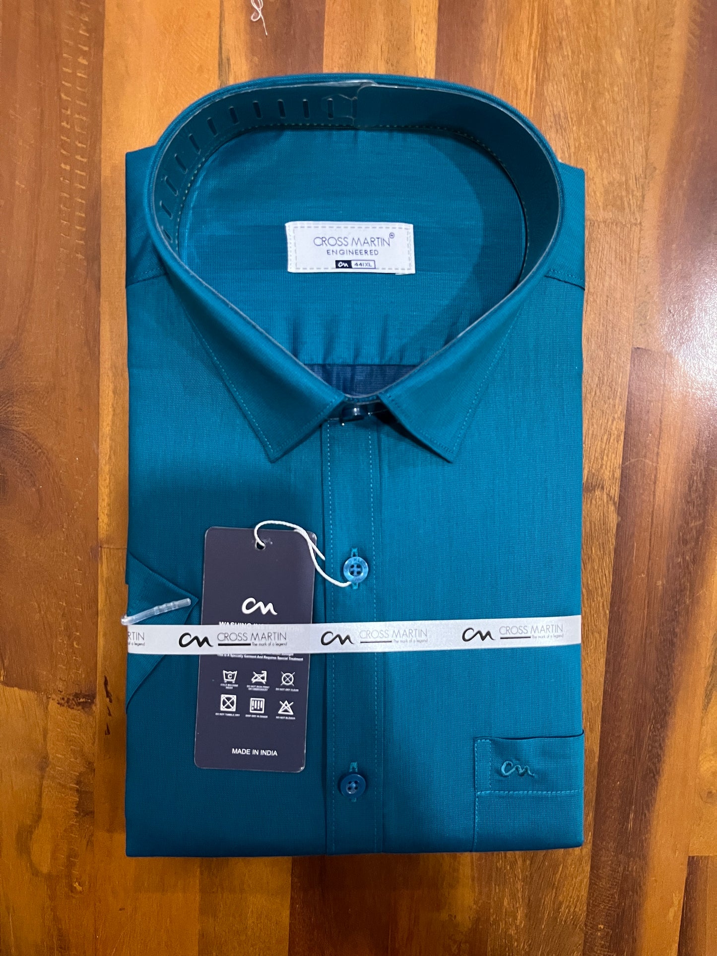 Pure Cotton Teal Solid Shirt (44 HS)