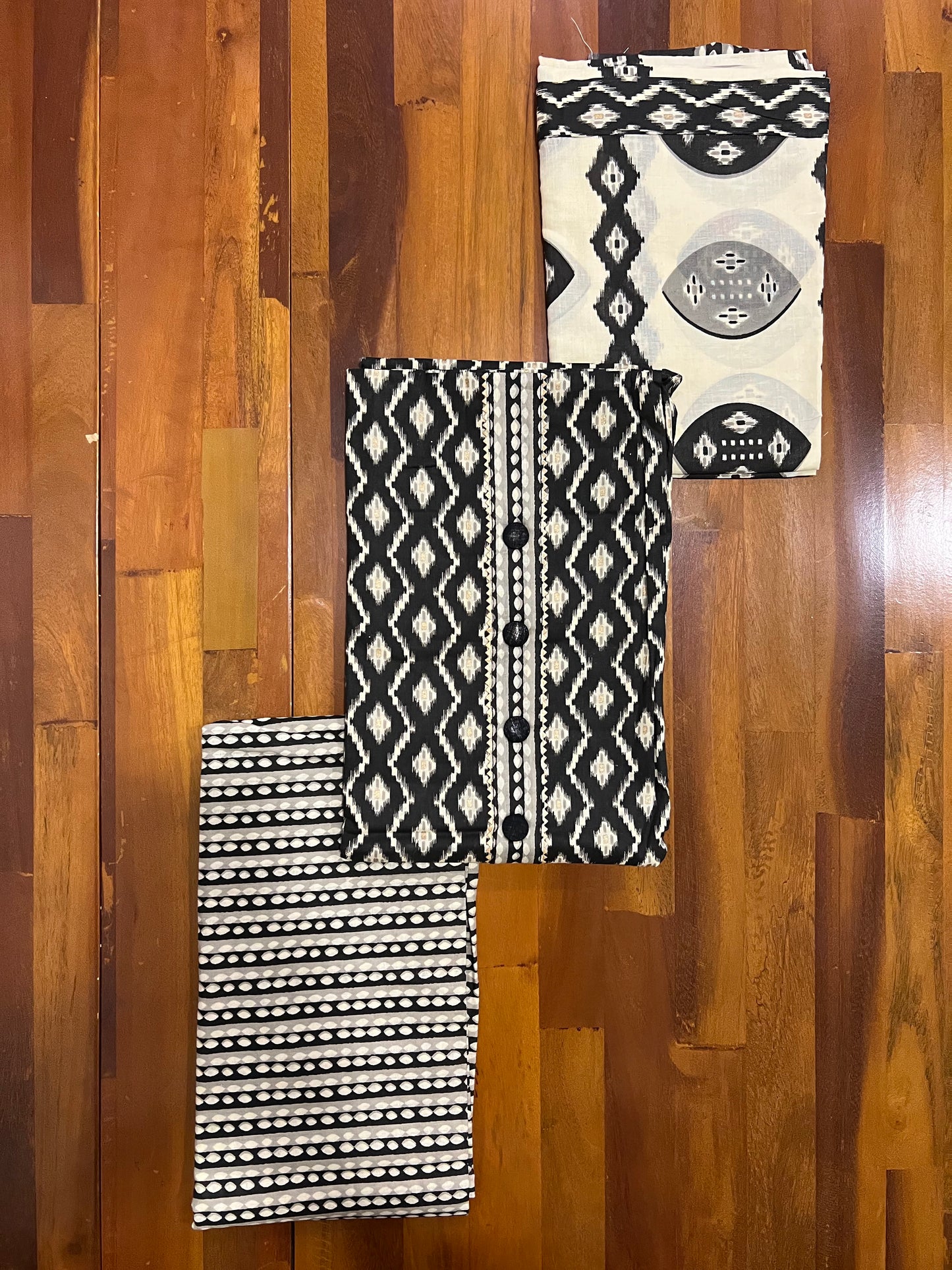 Southloom™ Cotton Churidar Salwar Suit Material in Black and White Zig Zag Prints