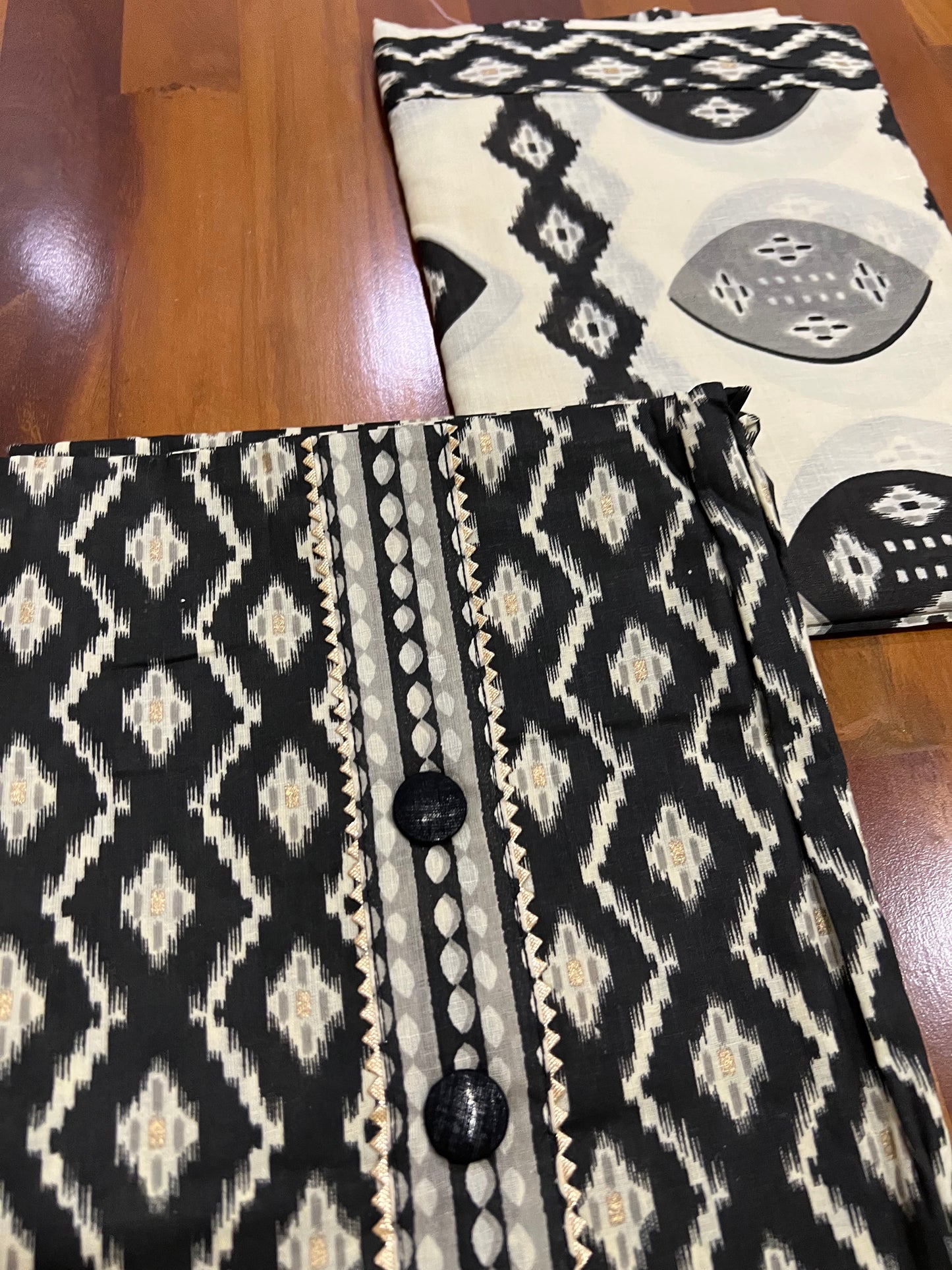 Southloom™ Cotton Churidar Salwar Suit Material in Black and White Zig Zag Prints