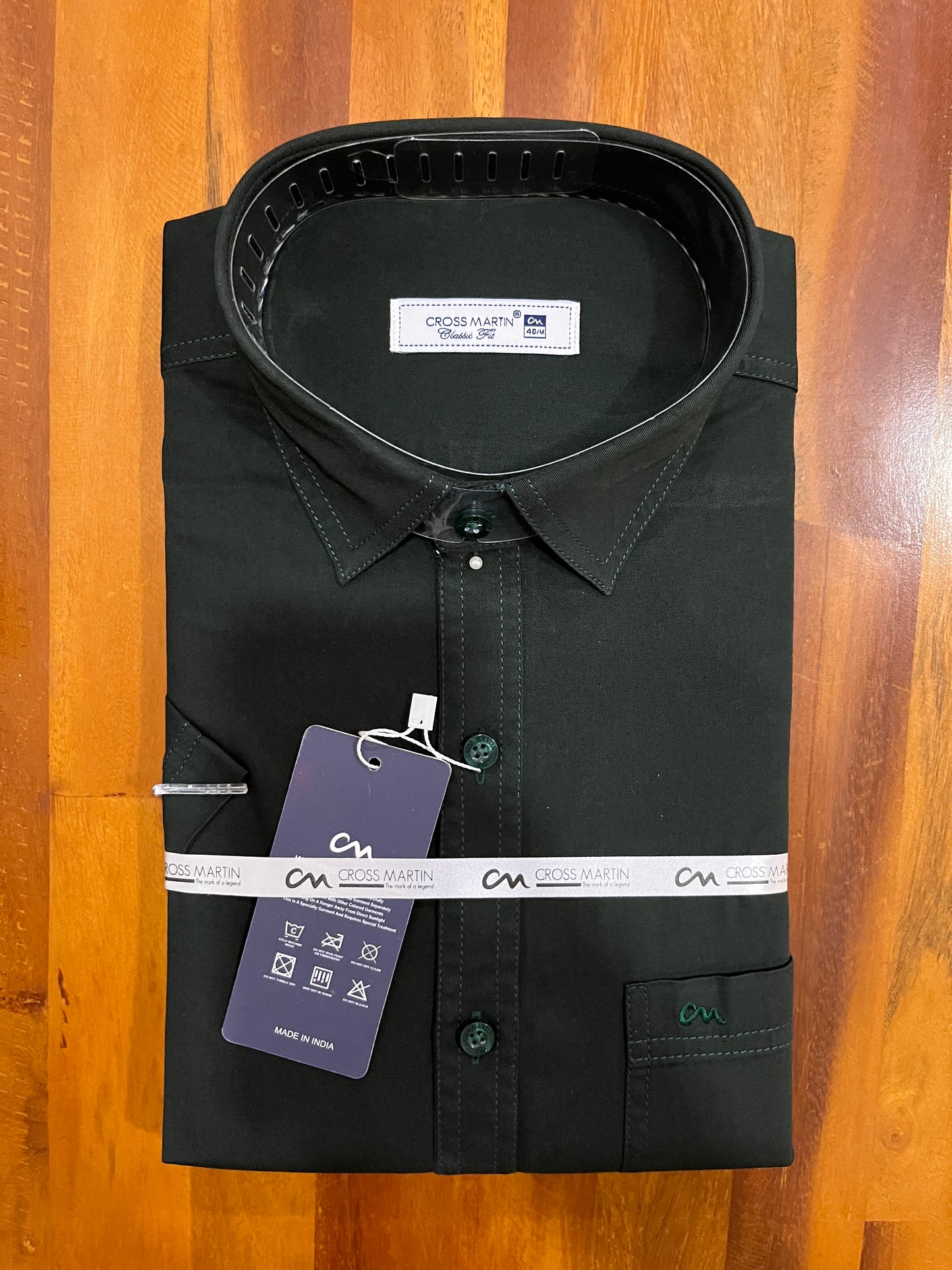 Pure Cotton Dark Green Solid Shirt (40 HS)