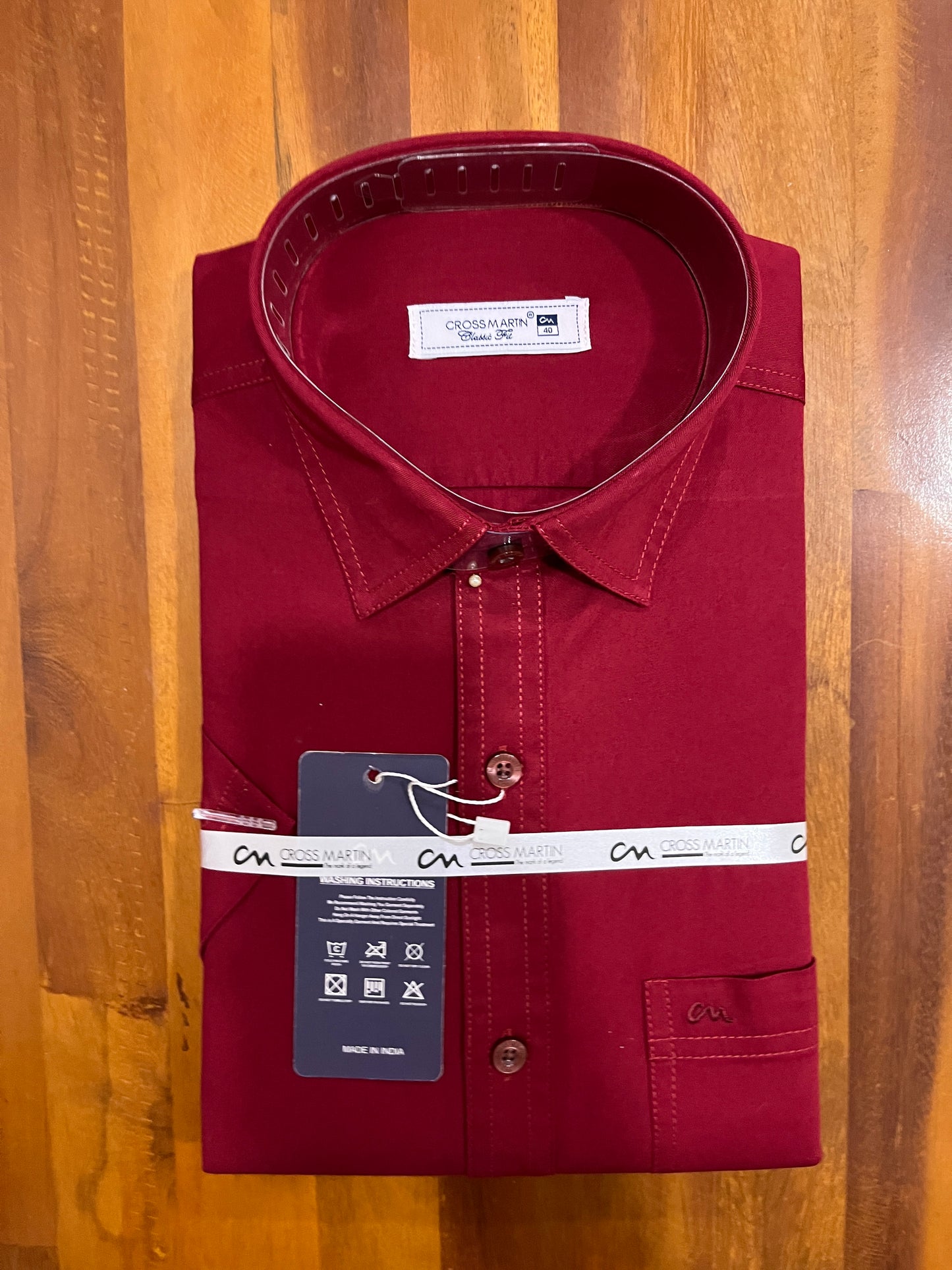 Pure Cotton Maroon Solid Shirt (40 HS)