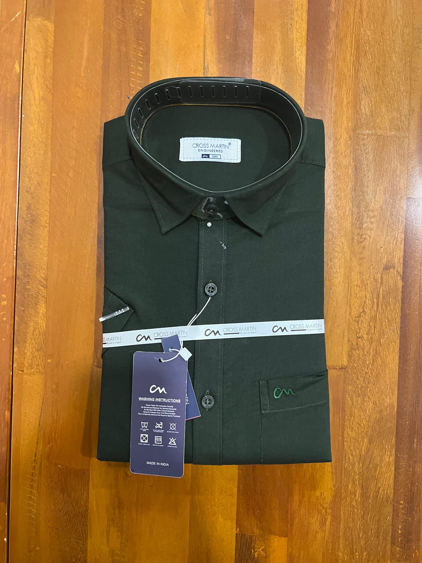 Pure Cotton Dark Green Solid Shirt (38 HS)