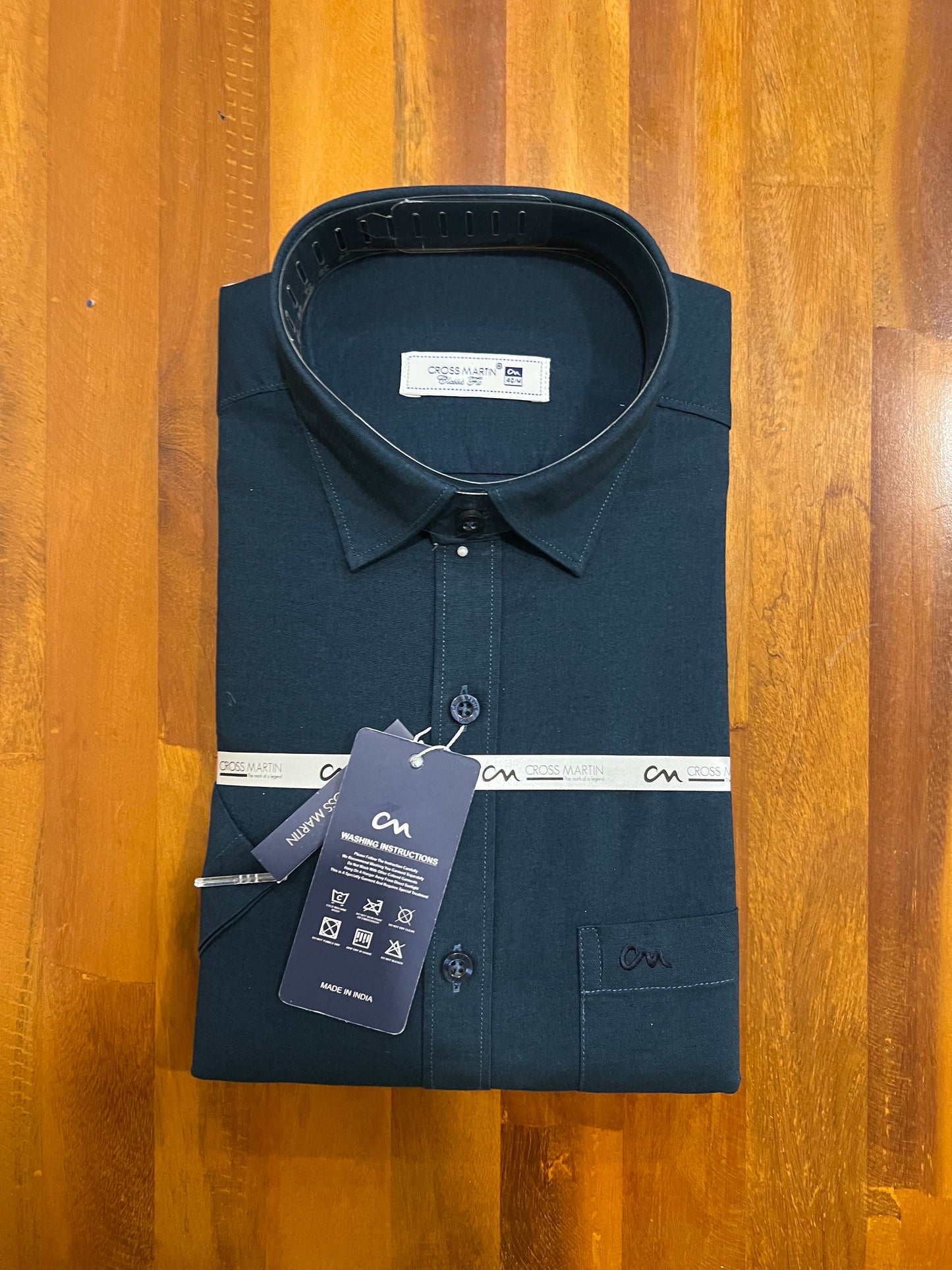 Pure Cotton Navy Blue / Green Solid Shirt (40 HS)